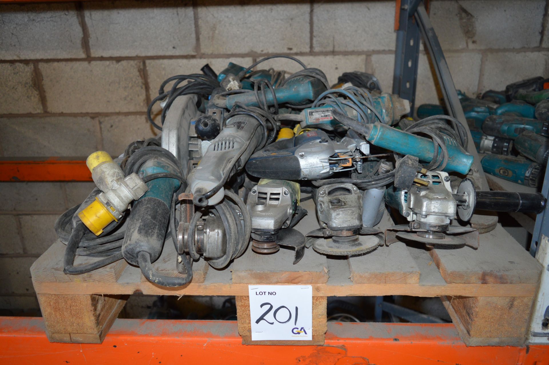 Quantity of 110v and 240v power tools ** Require attention ** ** No VAT on hammer price but VAT will