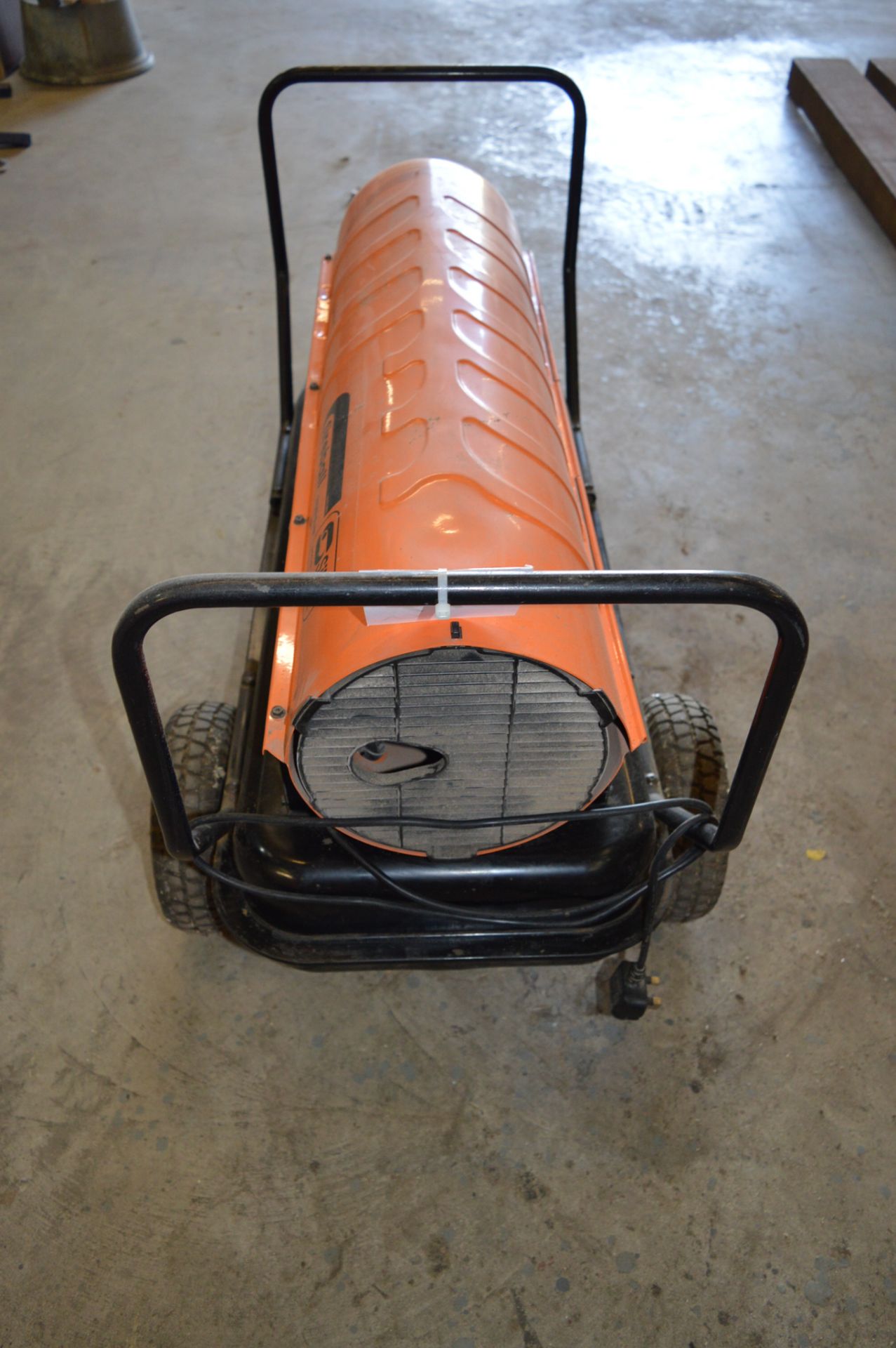 SIP 240v diesel space heater Model: Fireball 215XD ** No VAT on hammer price but VAT will be charged - Image 2 of 3