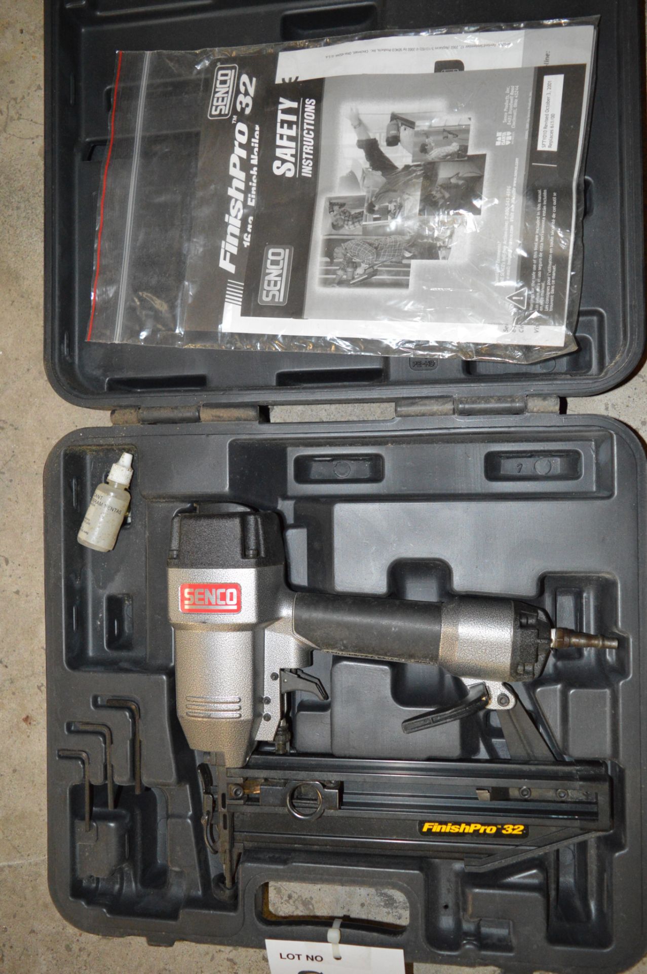 Senco pneumatic nailer Model: FinishPro-32 c/w carry case ** No VAT on hammer price but VAT will - Image 2 of 3