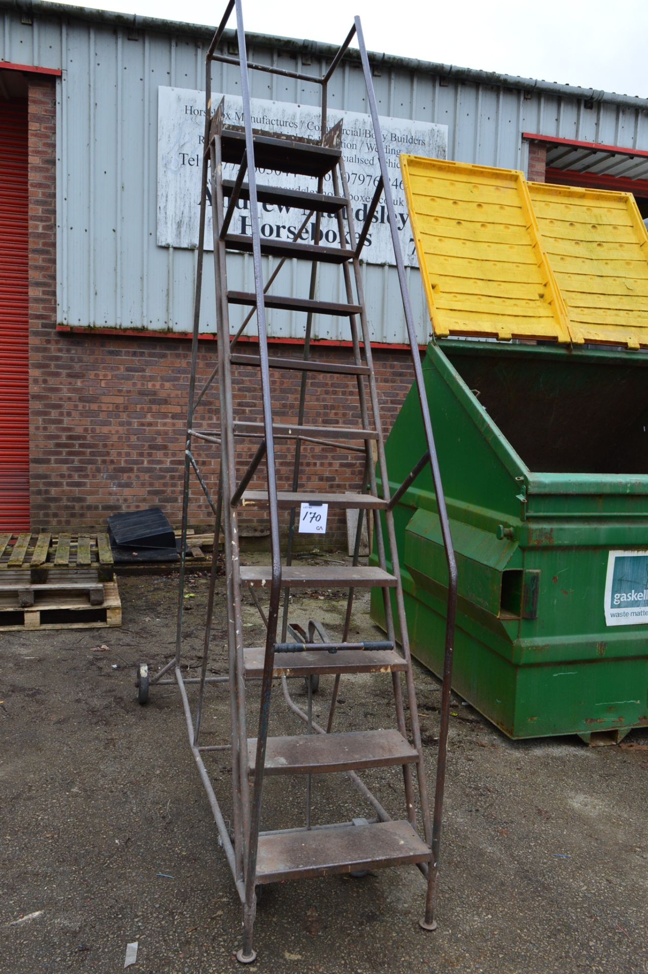 11 rise mobile safety steps Overall height approx. 3250 mm ** No VAT on hammer price but VAT will be