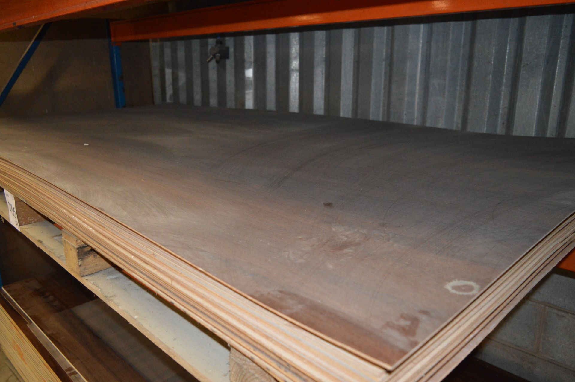 25 - sheets wrapped plywood Single sided 8 ft x 4 ft x 3 mm Colour: Tobacco ** No VAT on hammer - Image 3 of 3