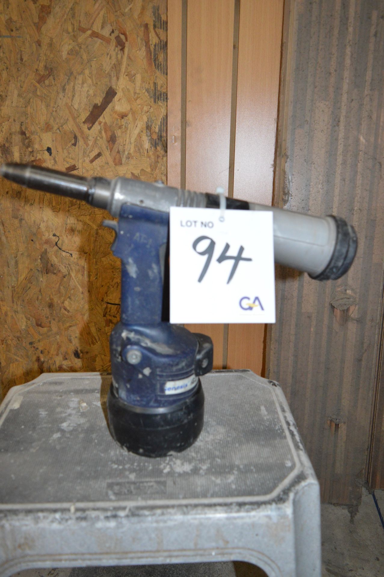 Avdel pneumatic rivet gun Model: Genesis G2 ** No VAT on hammer price but VAT will be charged on the
