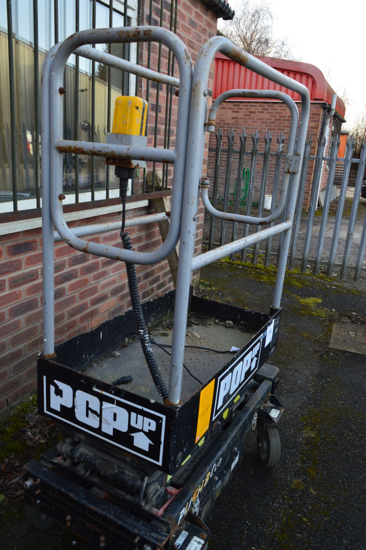 Pop up access platform Model: PUSH8ECO ** Batteries require attention ** ** No VAT on hammer price - Image 2 of 3