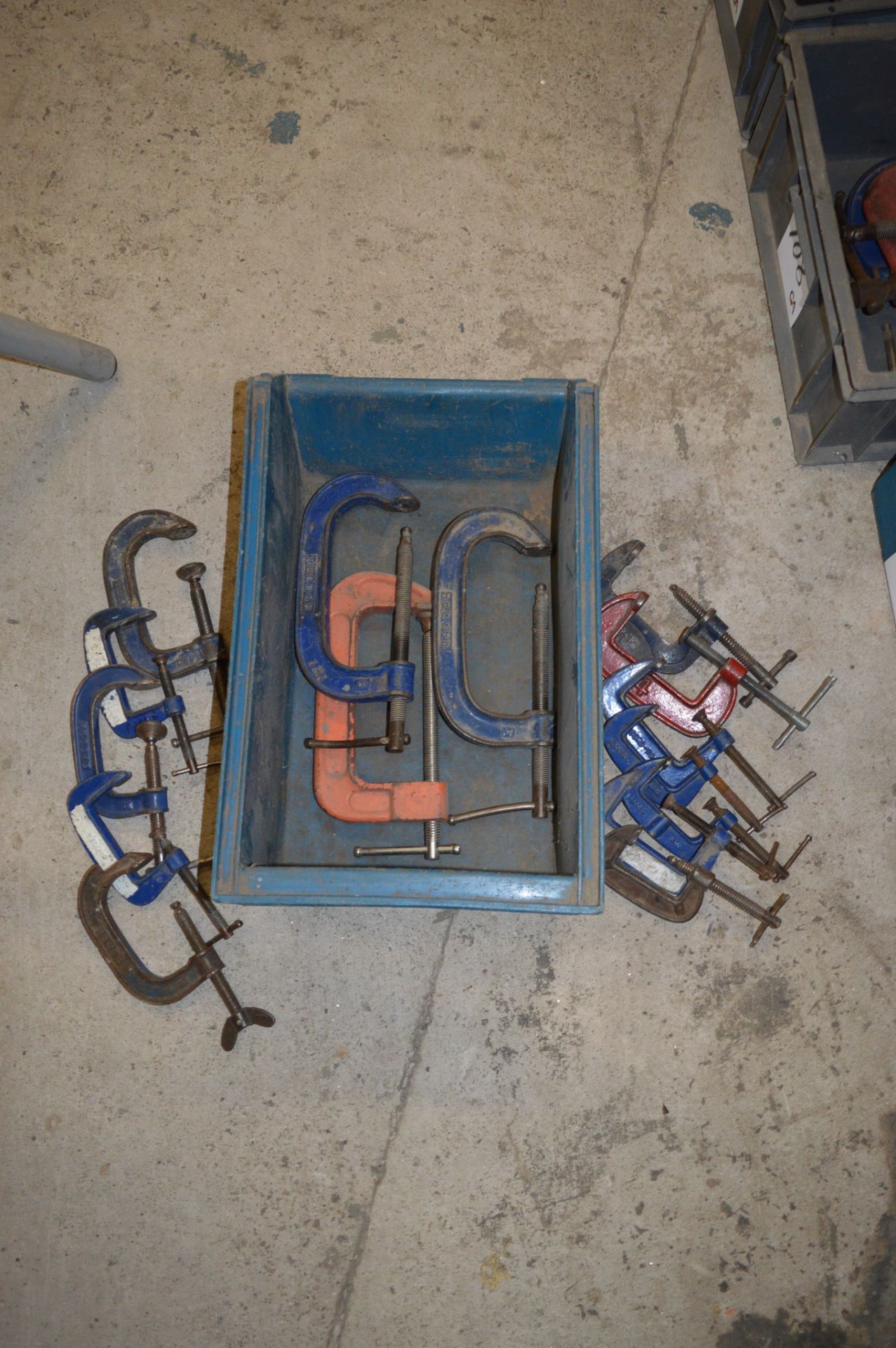 15 - various G clamps ** No VAT on hammer price but VAT will be charged on the buyer's premium ** - Image 2 of 2