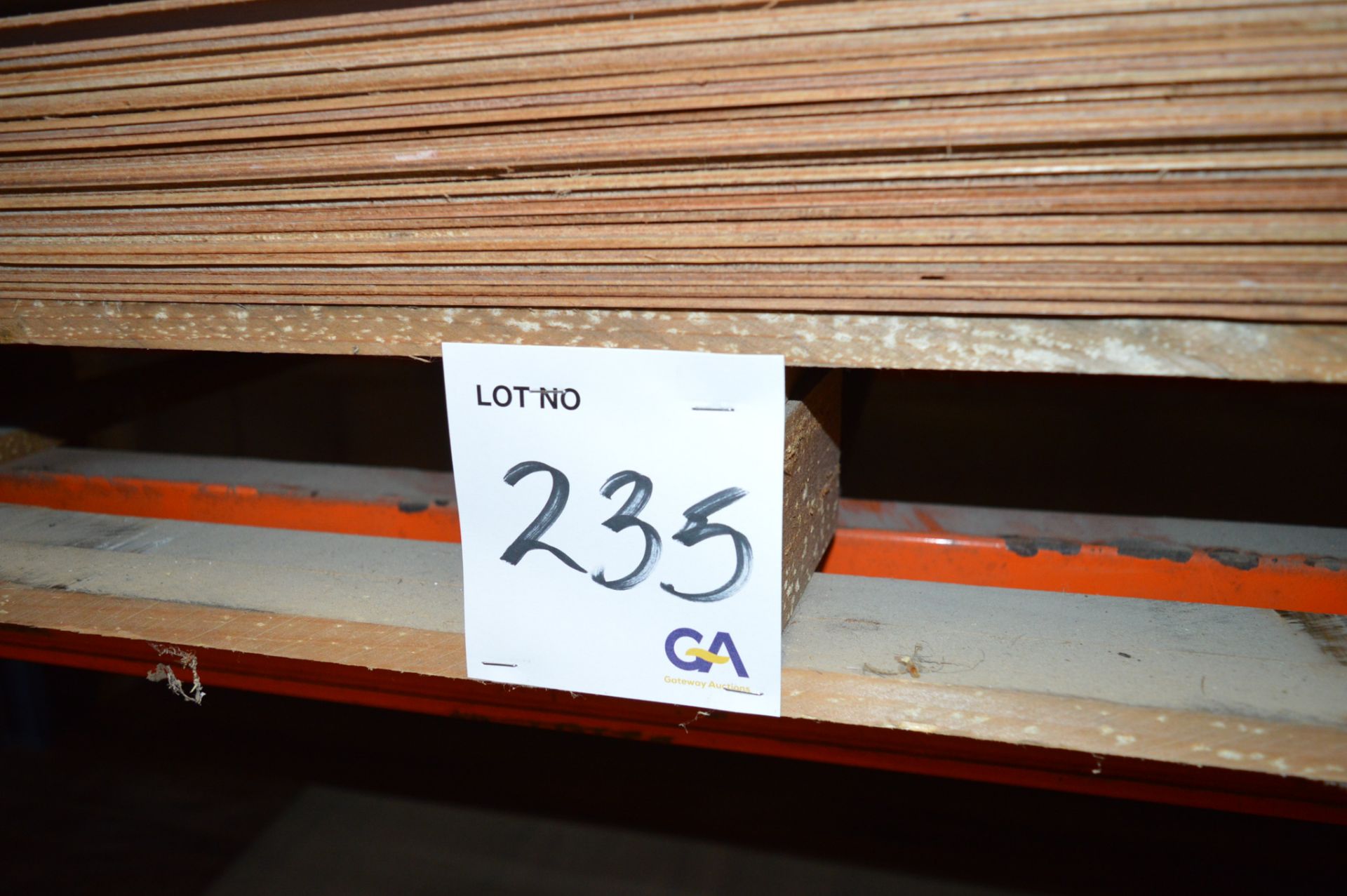 25 - sheets wrapped plywood Single sided 8 ft x 4 ft x 3 mm Colour: Tobacco ** No VAT on hammer
