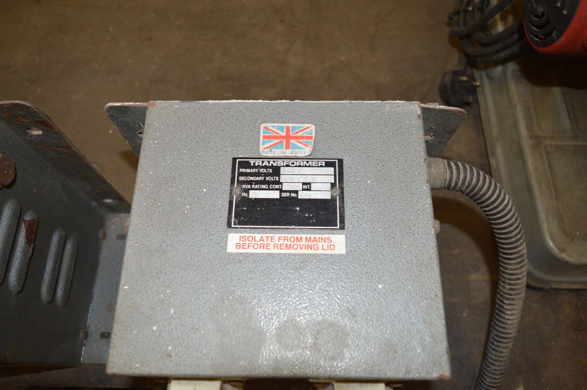 240v to 110v transformer ** No VAT on hammer price but VAT will be charged on the buyer's - Image 2 of 2