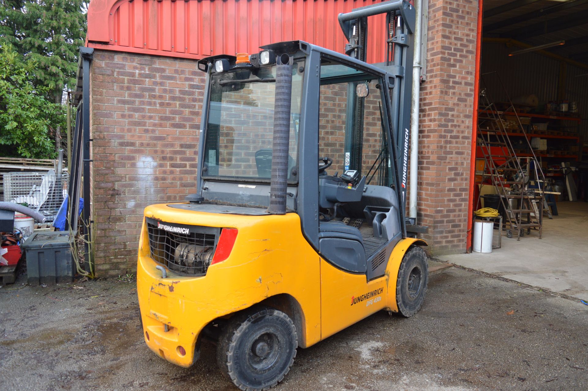 Jungheinrich diesel forklift Type: DFG 430S Capacity: 3000kg Keyless, solid tyres Year: 2012 S/N: - Image 3 of 12