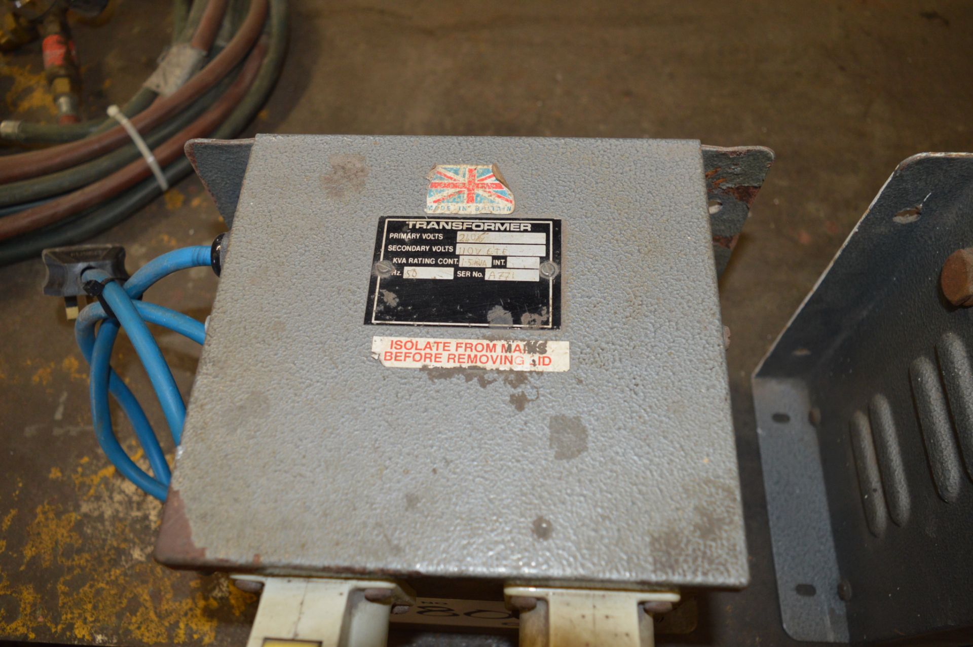 240v to 110v transformer ** No VAT on hammer price but VAT will be charged on the buyer's - Image 2 of 2