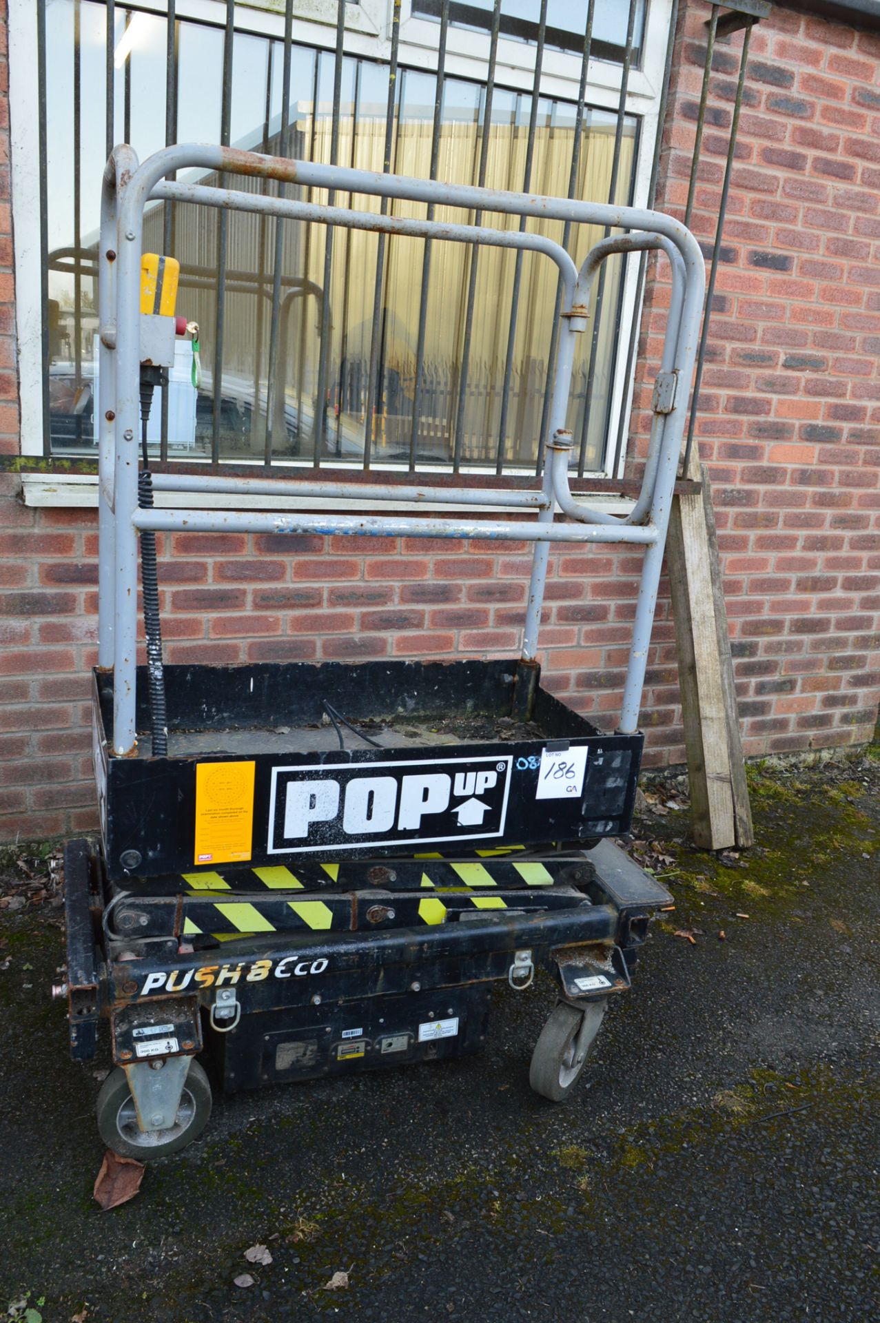 Pop up access platform Model: PUSH8ECO ** Batteries require attention ** ** No VAT on hammer price