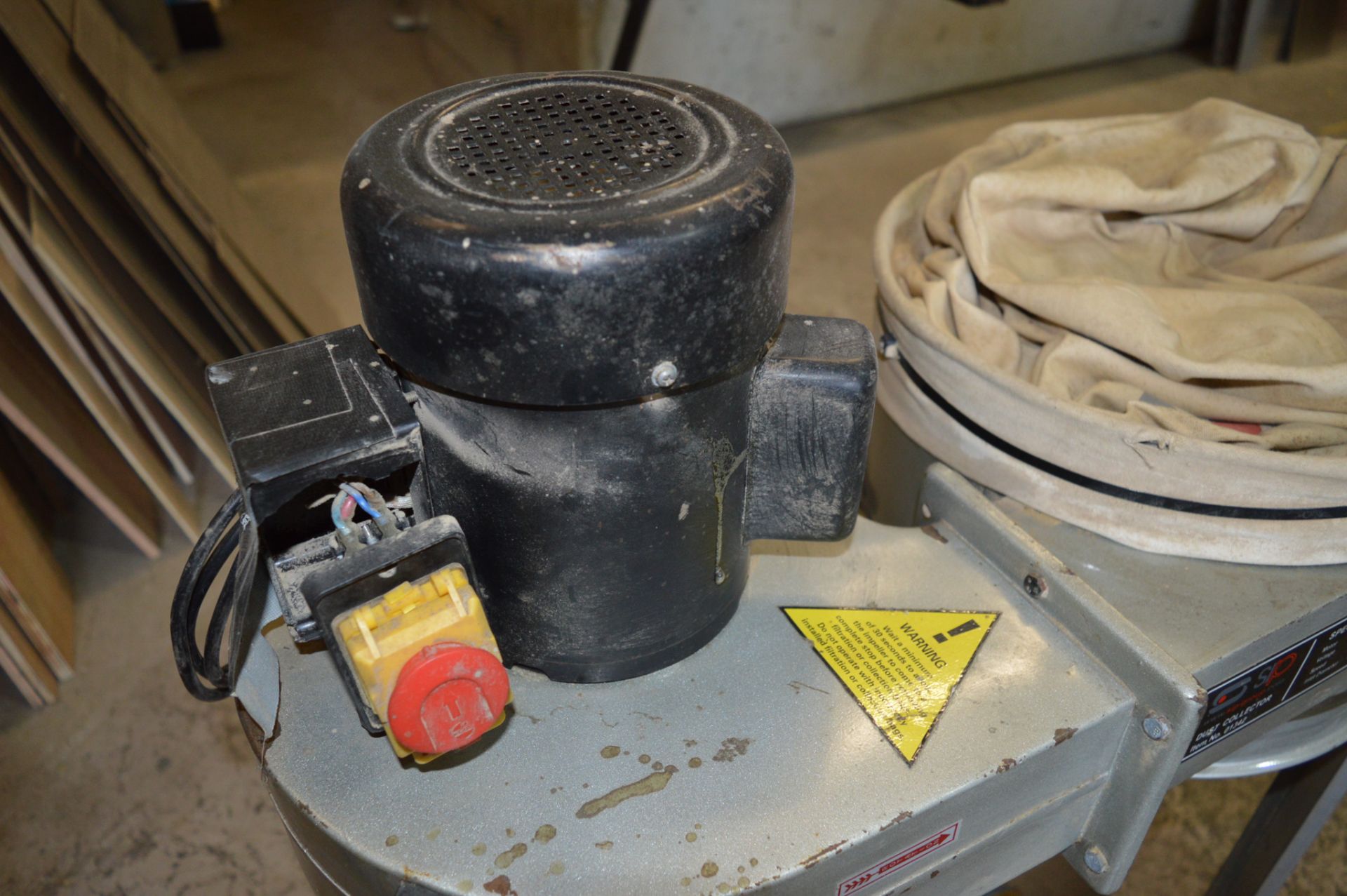 SIP 240v single bag dust collector Item No: 01342 ** Start switch damaged ** ** No VAT on hammer - Image 3 of 3