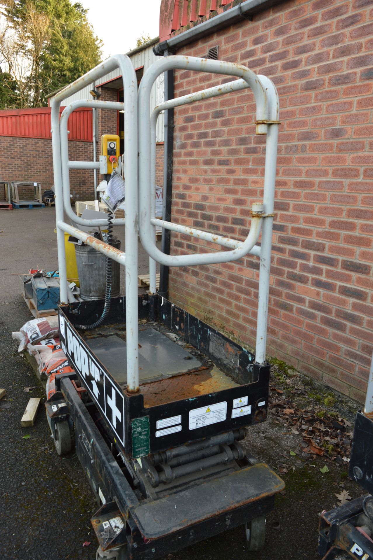 Pop up access platform Model: Pop-Up Year: 2007 S/No: PUP0169 ** Batteries require attention ** ** - Image 2 of 4