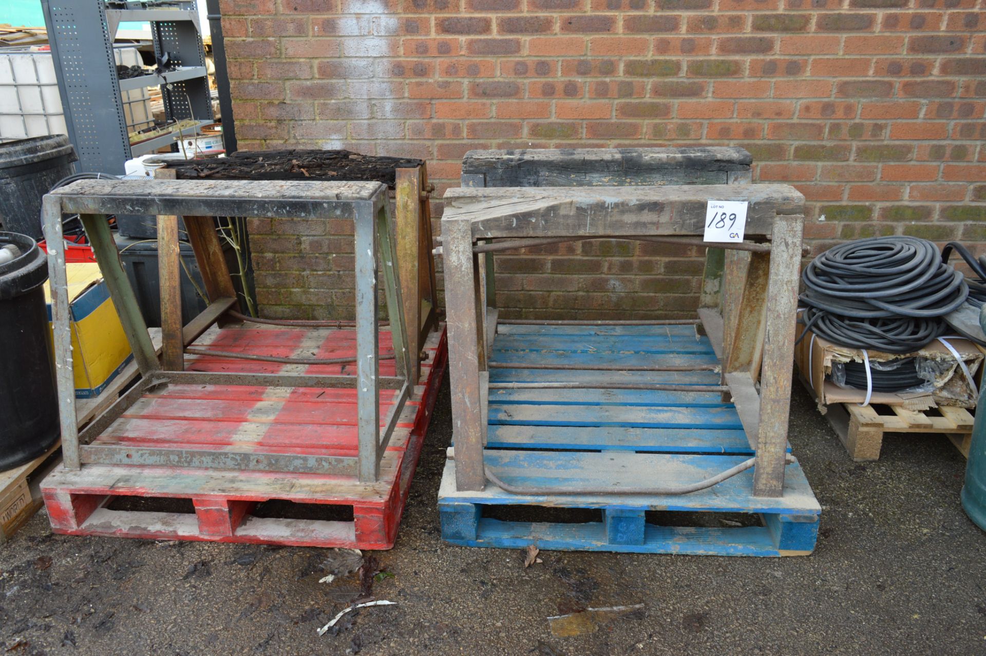 4 - heavy duty steel trestles Approx. 760 mm high ** No VAT on hammer price but VAT will be