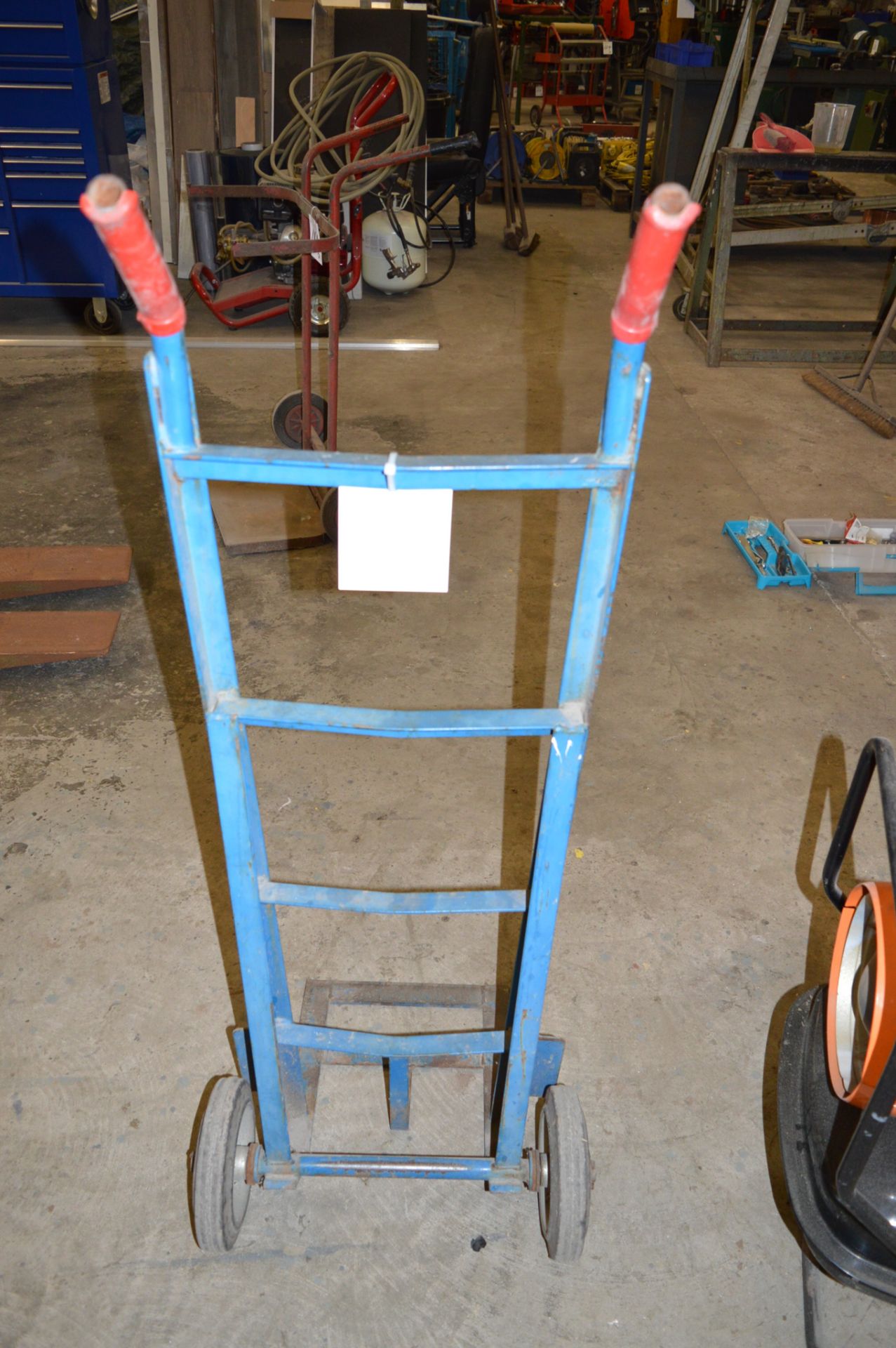 Sack truck ** No VAT on hammer price but VAT will be charged on the buyer's premium ** - Image 2 of 2