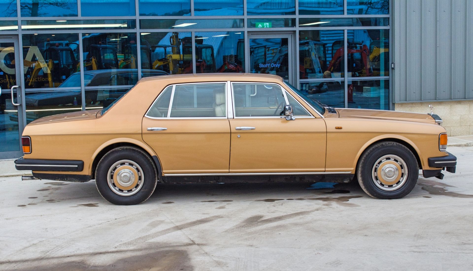 1981 Rolls Royce Silver Spirit 6750cc 4 door saloon - Image 14 of 56