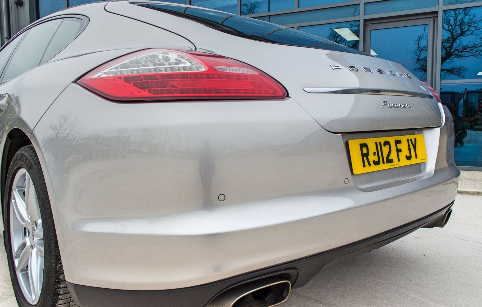 2012 Porsche Panamera 3.0 V6 diesel Tiptronic 5 door hatchback - Image 22 of 55