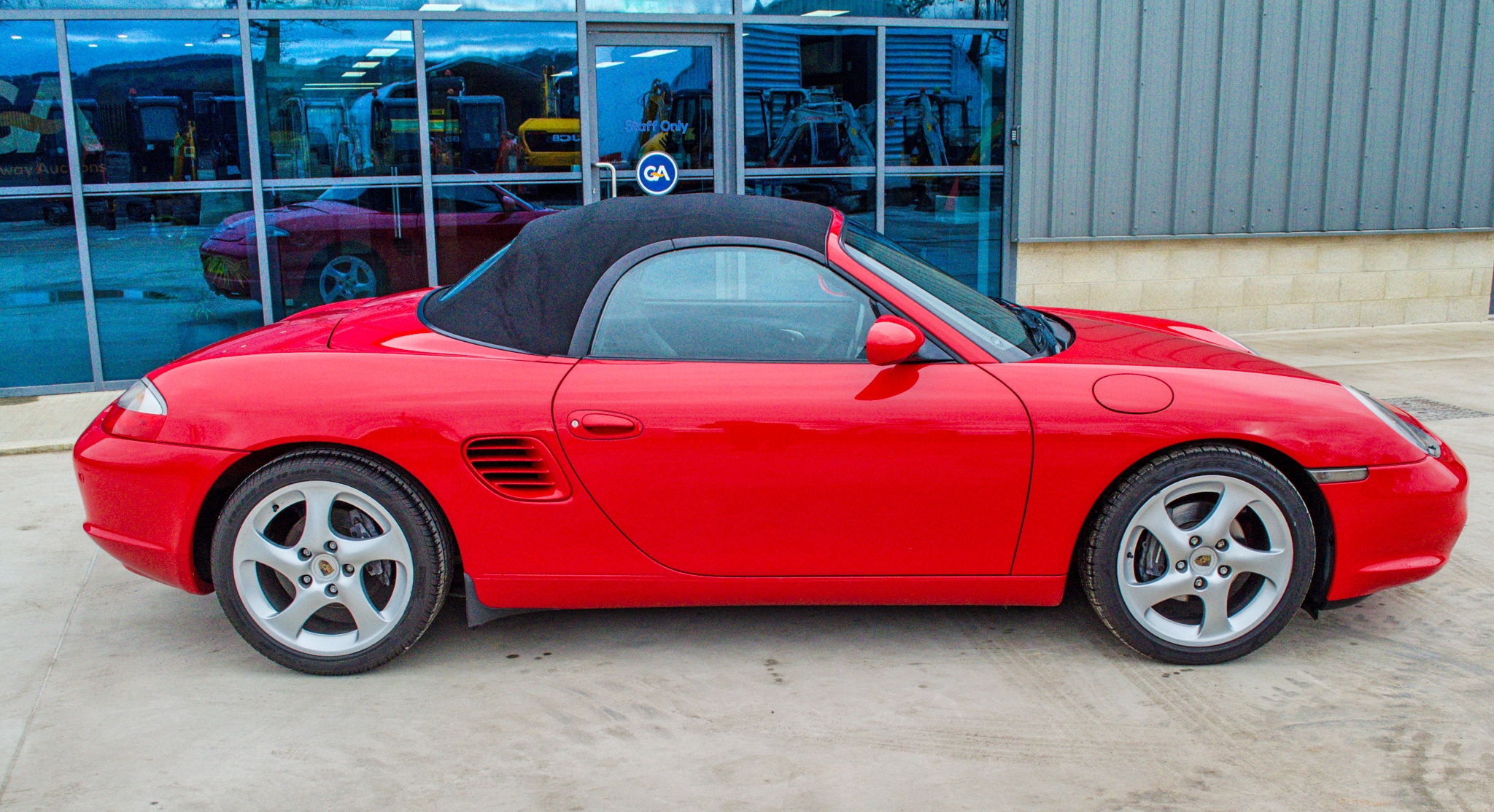 2003 Porsche Boxster 2687cc 2 door convertible - Image 16 of 60