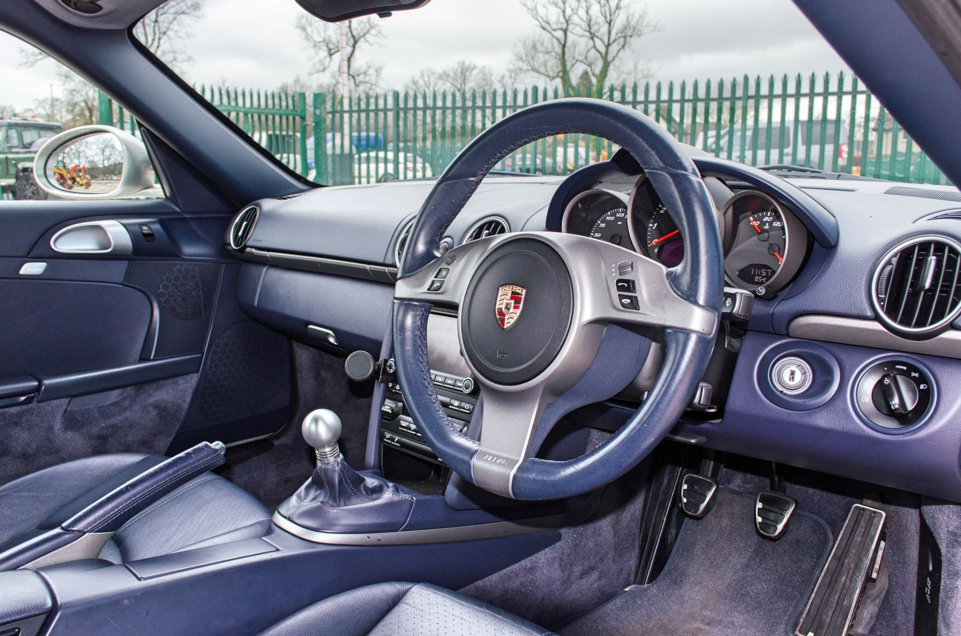 2010 Porsche Cayman 2893cc 3 door coupe - Image 31 of 53