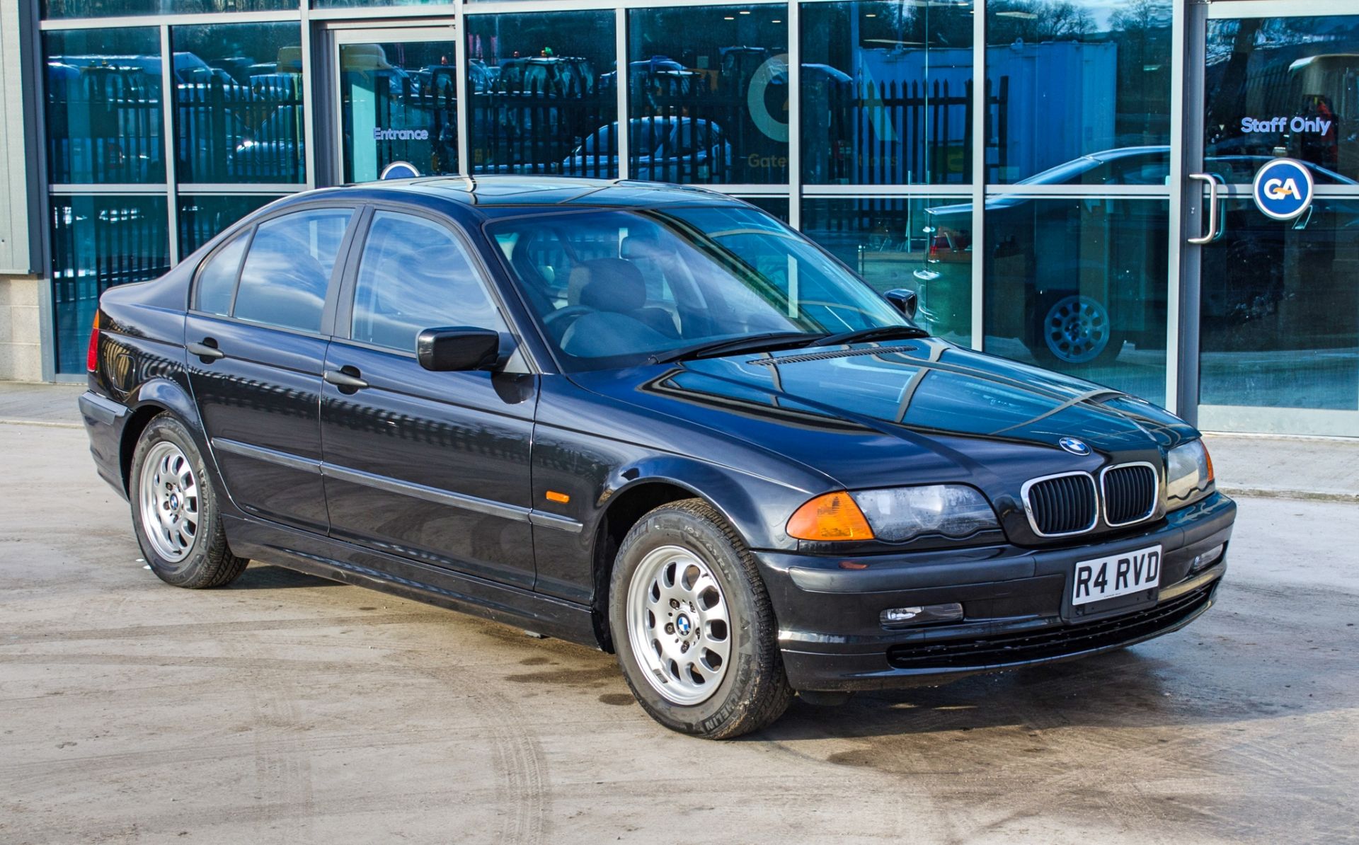 1999 BMW 318i Auto 1890CC 4 door saloon - Image 2 of 56