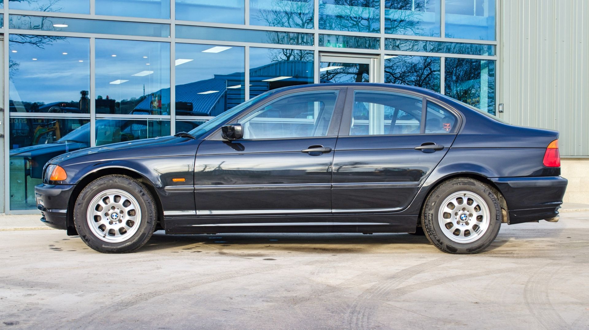 1999 BMW 318i Auto 1890CC 4 door saloon - Image 15 of 56