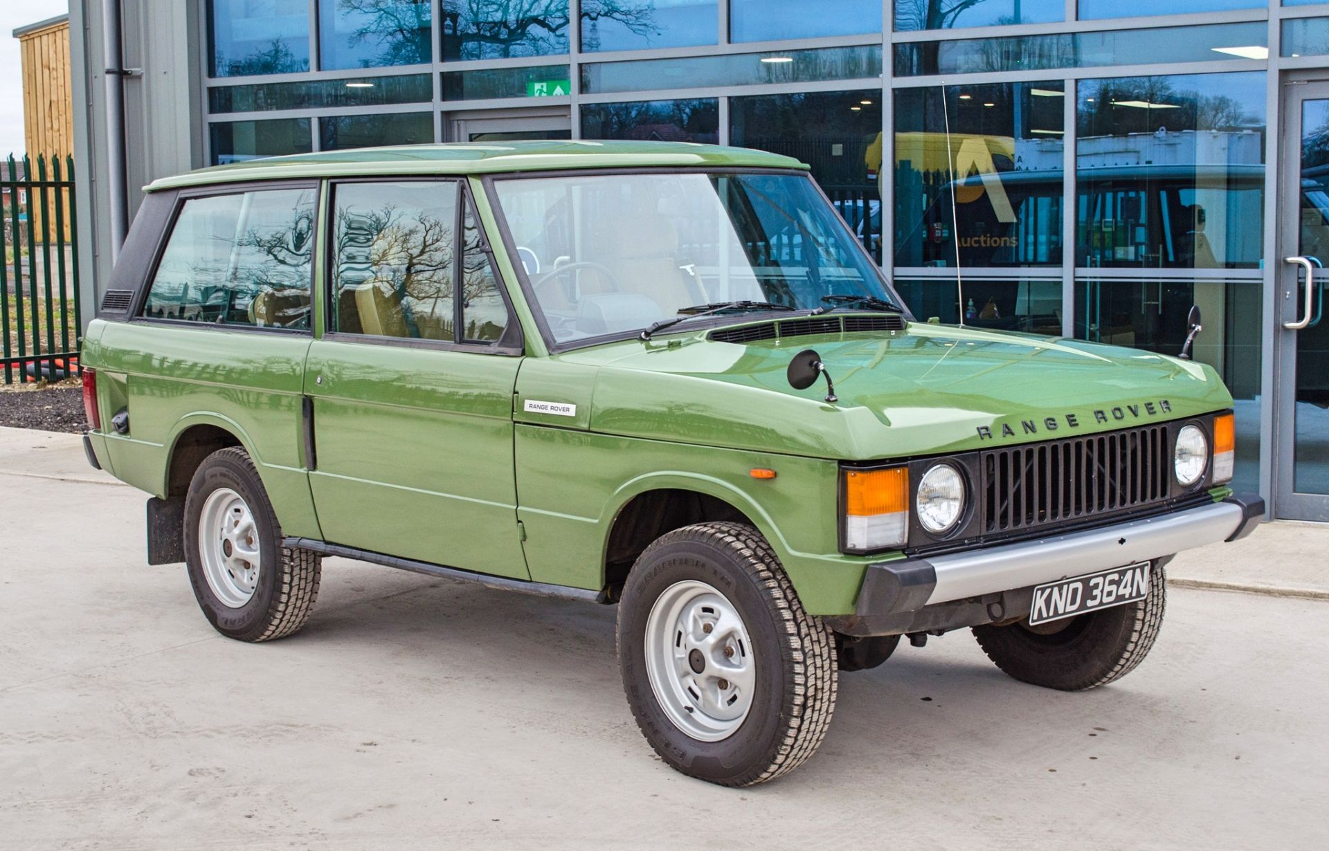 1975 Land Rover Range Rover Classic 3470 cc 3 door 4 wheel drive - Image 2 of 55