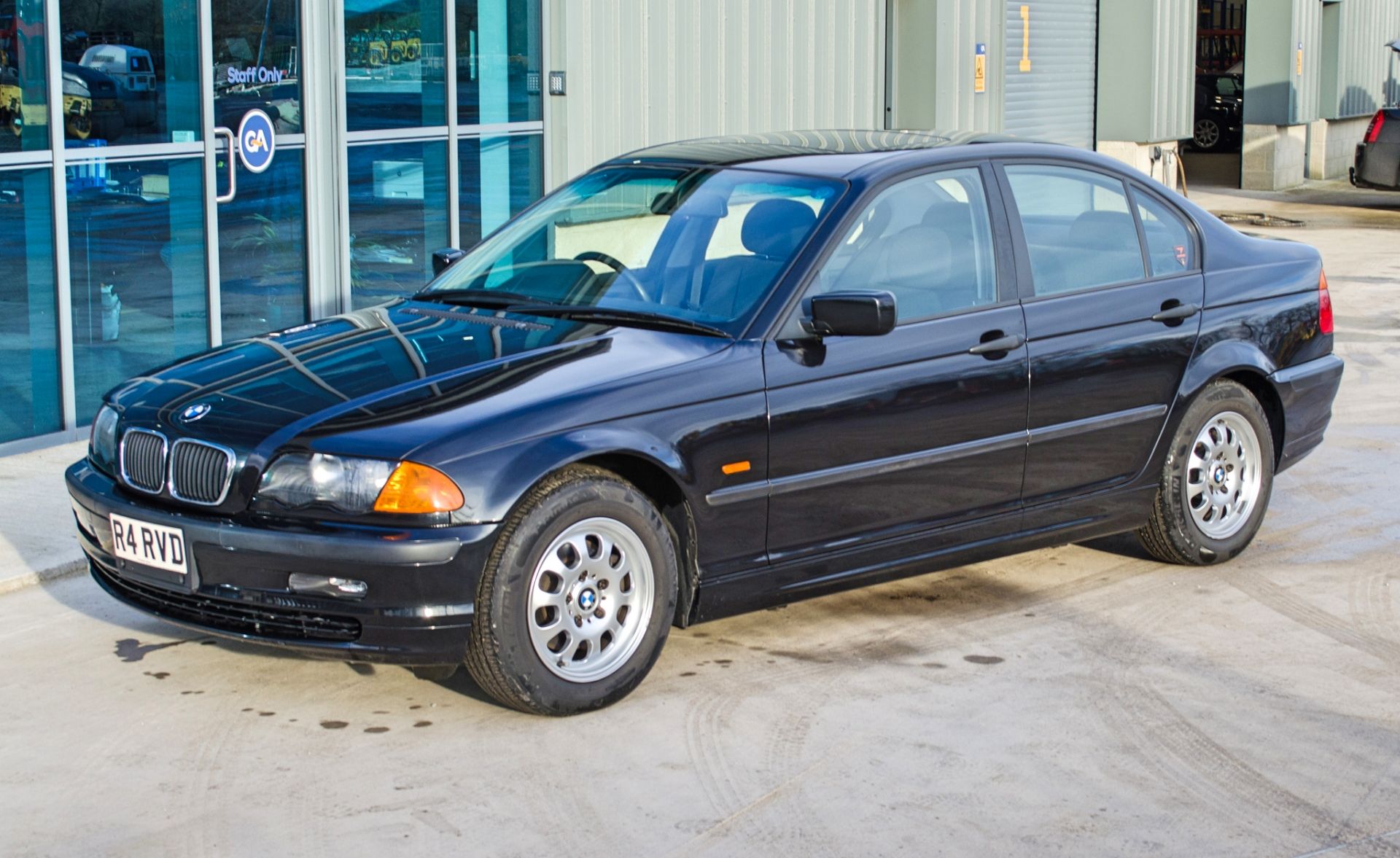 1999 BMW 318i Auto 1890CC 4 door saloon - Image 4 of 56