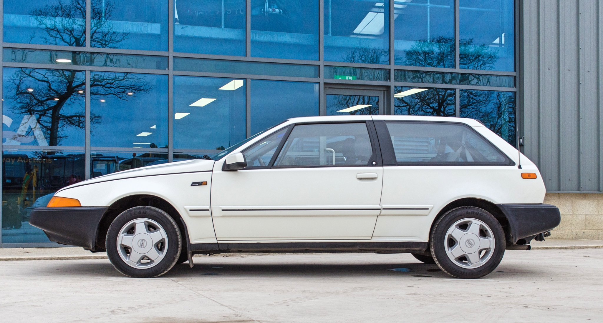 1987 Volvo 480 ES 1721CC 3 door hatchback - Image 15 of 56