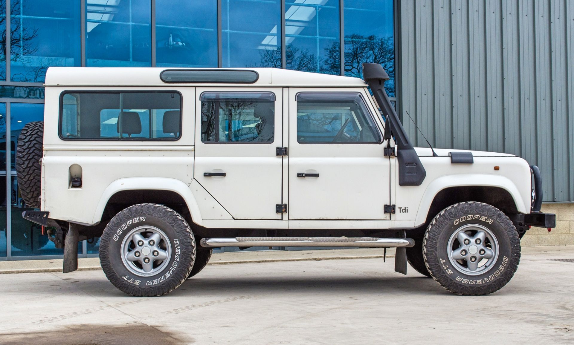 1998 Landrover Defender 300 TDI 110 Defender Auto County Station Wagon - Image 13 of 71