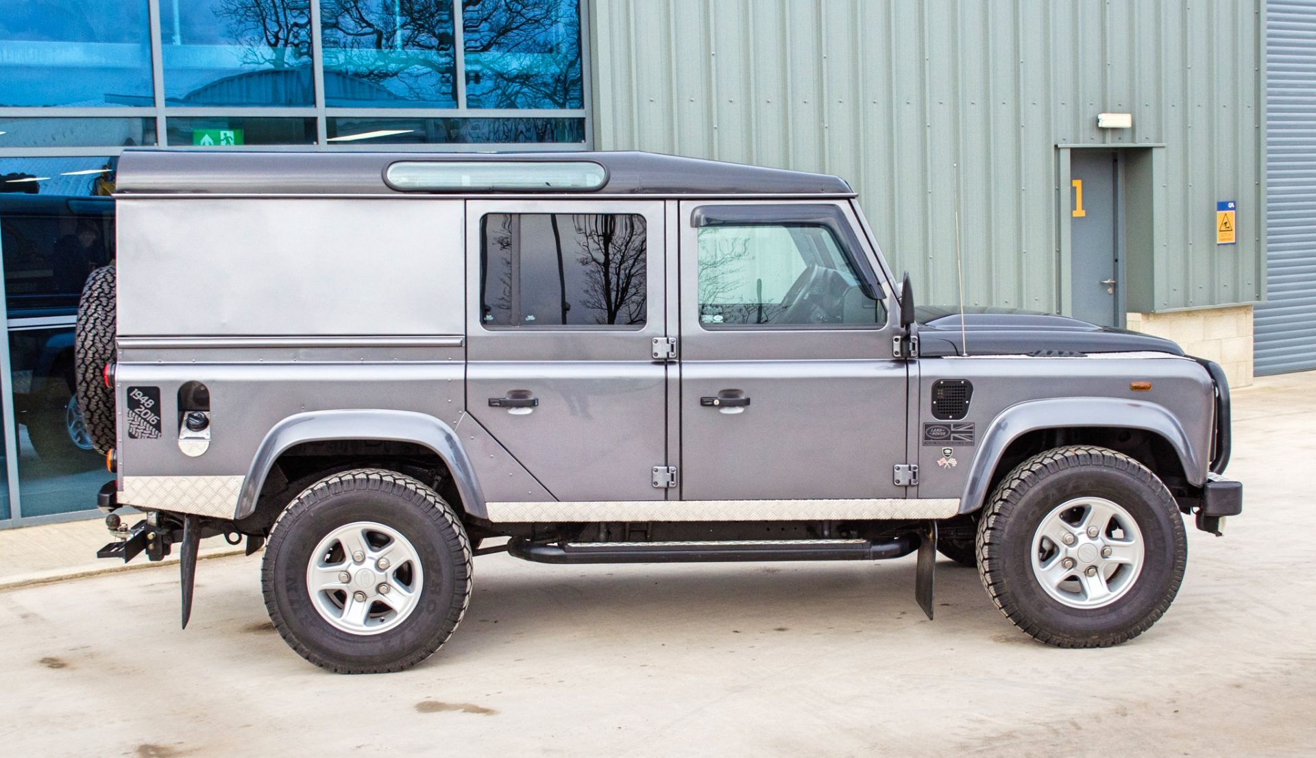 2008 Landrover Defender 2400cc 110 XS Utility Wagon - Image 14 of 55