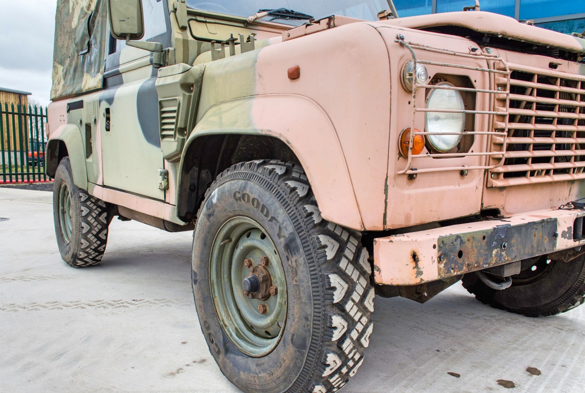 1997 Land Rover Defender 90 WOLF 2.5 litre 300TDI 4 wheel drive utility vehicle Ex MOD - Image 17 of 45