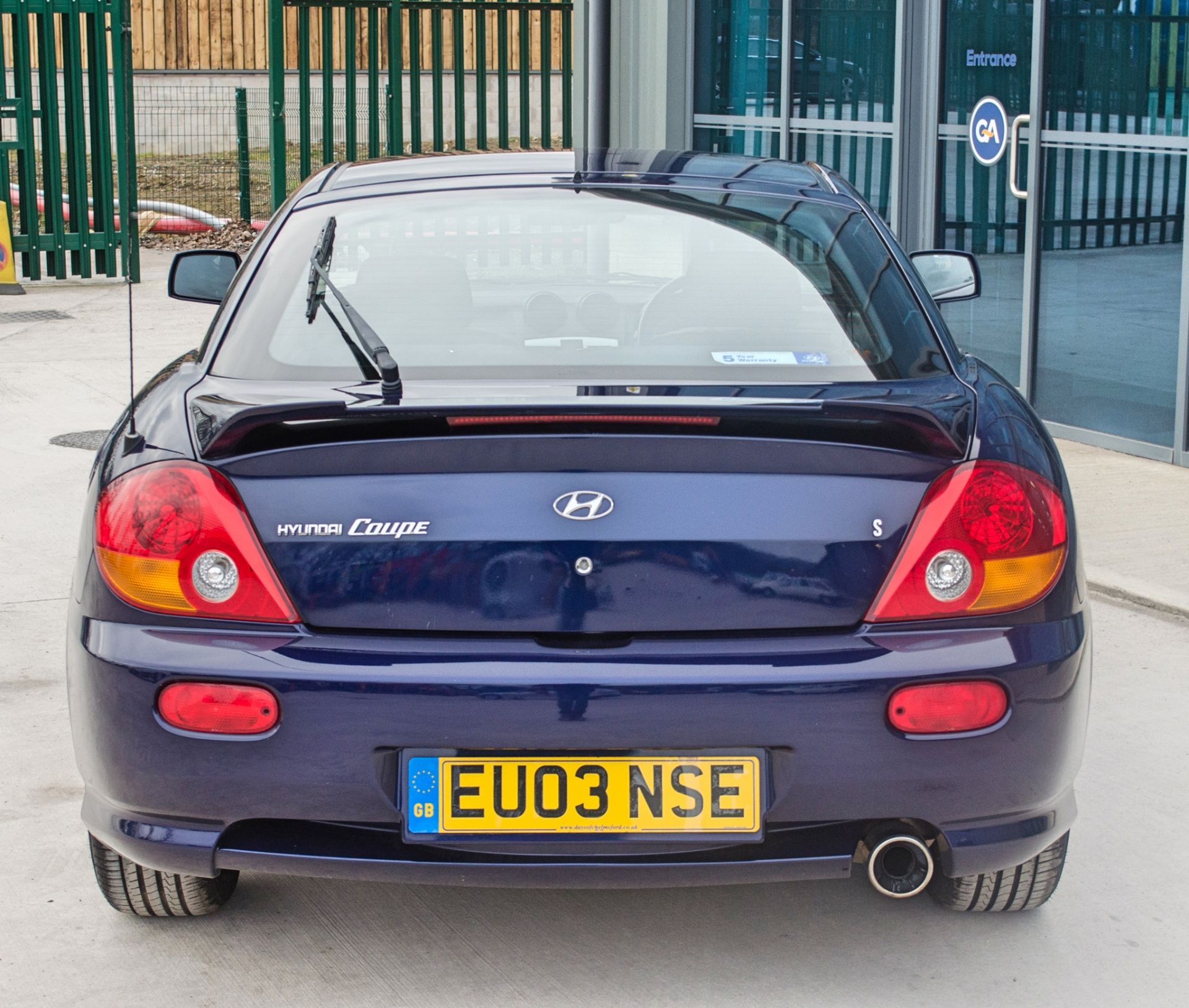 2003 Hyundai Coupe 1.6 S 1600 cc 3 door coupe - Image 12 of 56