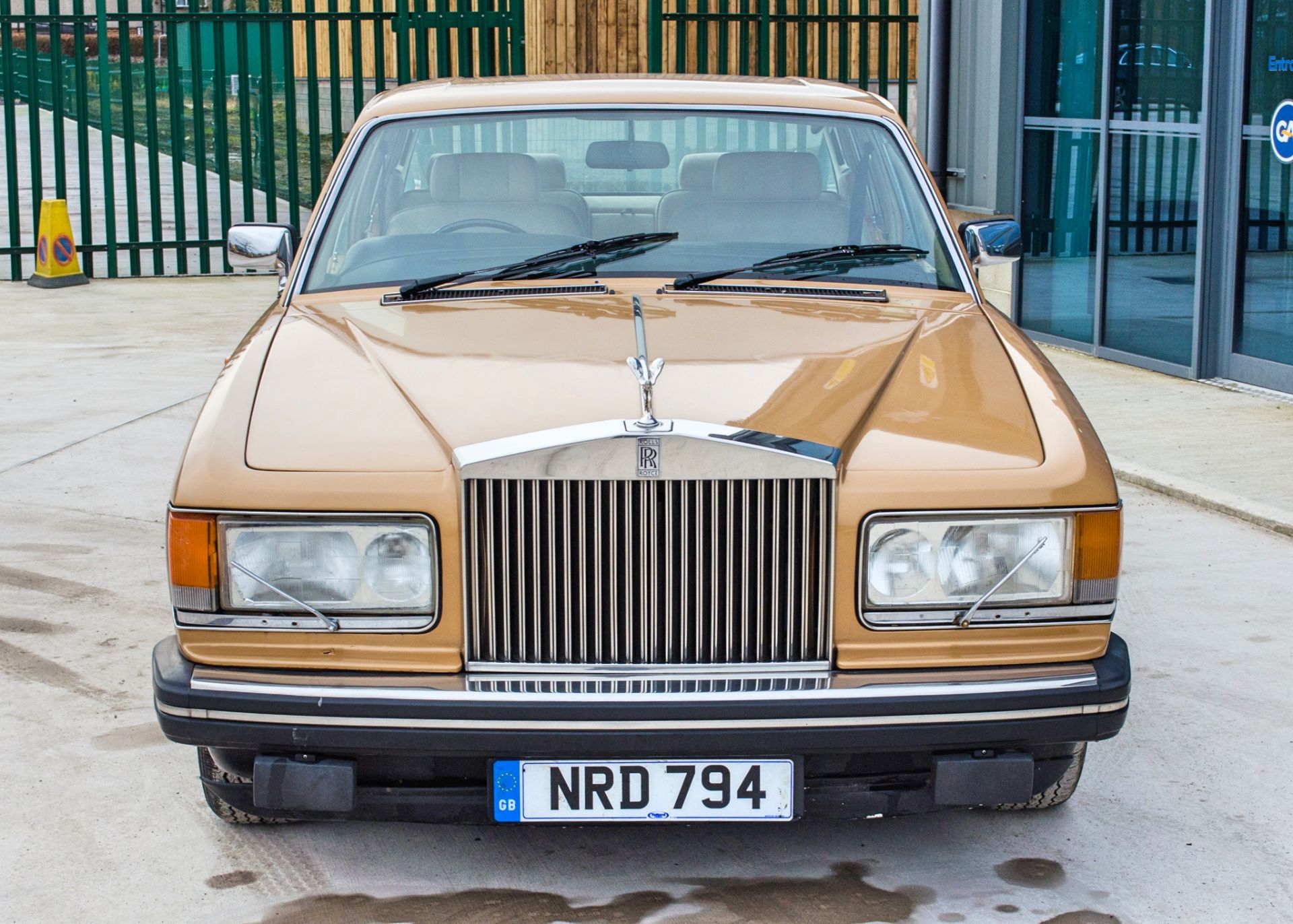 1981 Rolls Royce Silver Spirit 6750cc 4 door saloon - Image 10 of 56