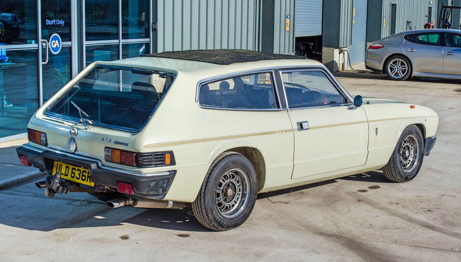 1977 Reliant Scimitar GTE E Odve 2944cc 2 door saloon - Image 6 of 56