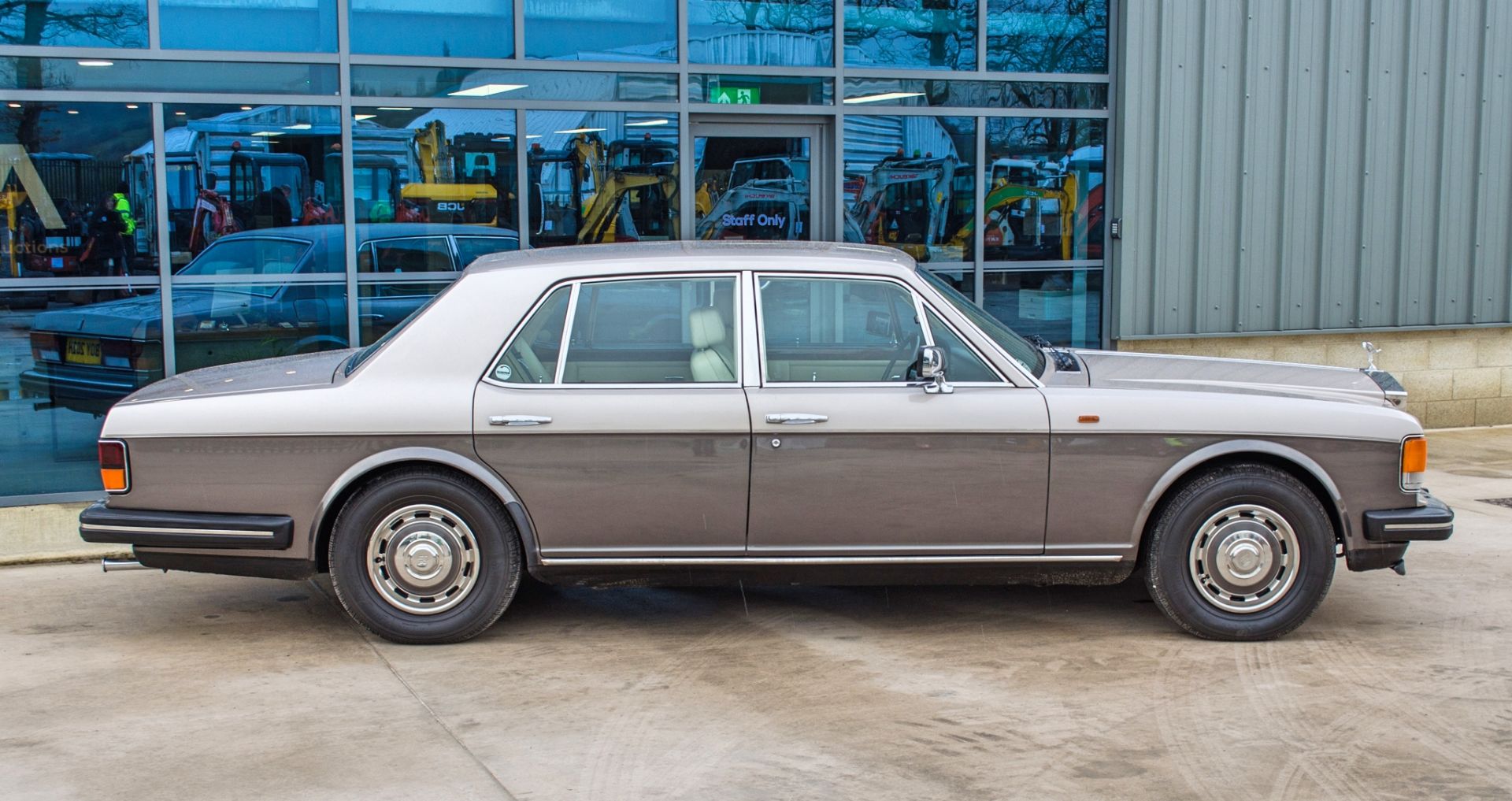 1985 Rolls Royce Silver Spirit 6750 cc 4 door saloon - Image 14 of 73