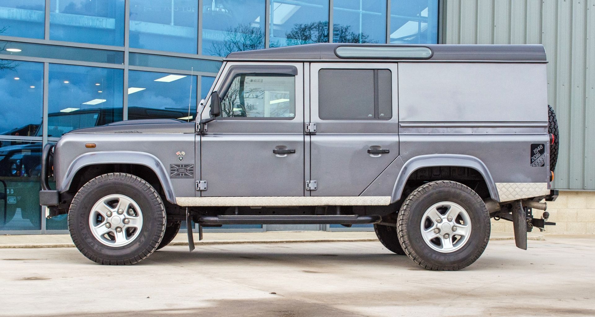 2008 Landrover Defender 2400cc 110 XS Utility Wagon - Image 15 of 55