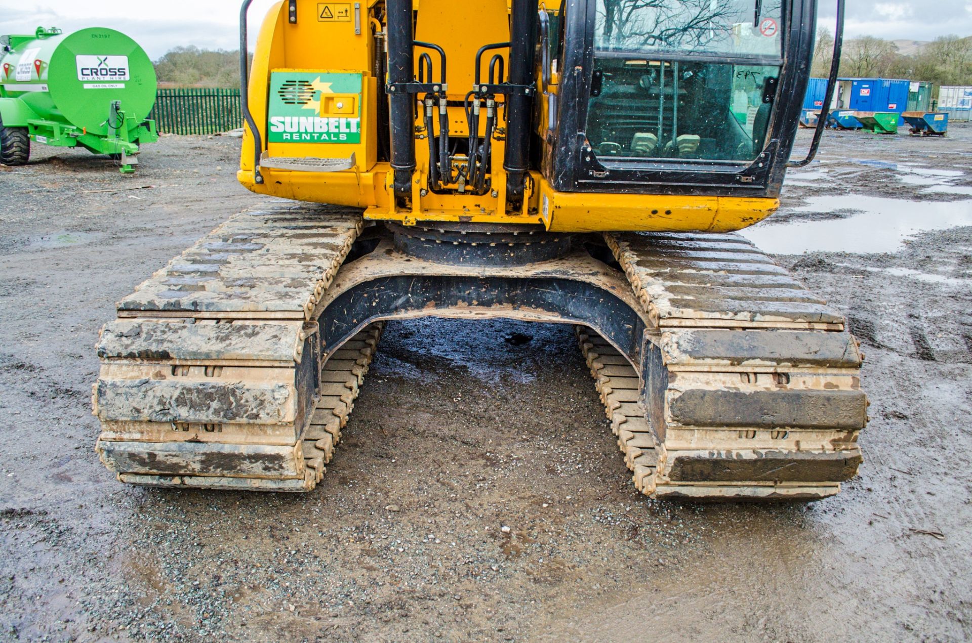 JCB JS130 LC 13 tonne rubber padded steel tracked excavator Year: 2015 S/N: 2441397 Recorded - Image 15 of 24
