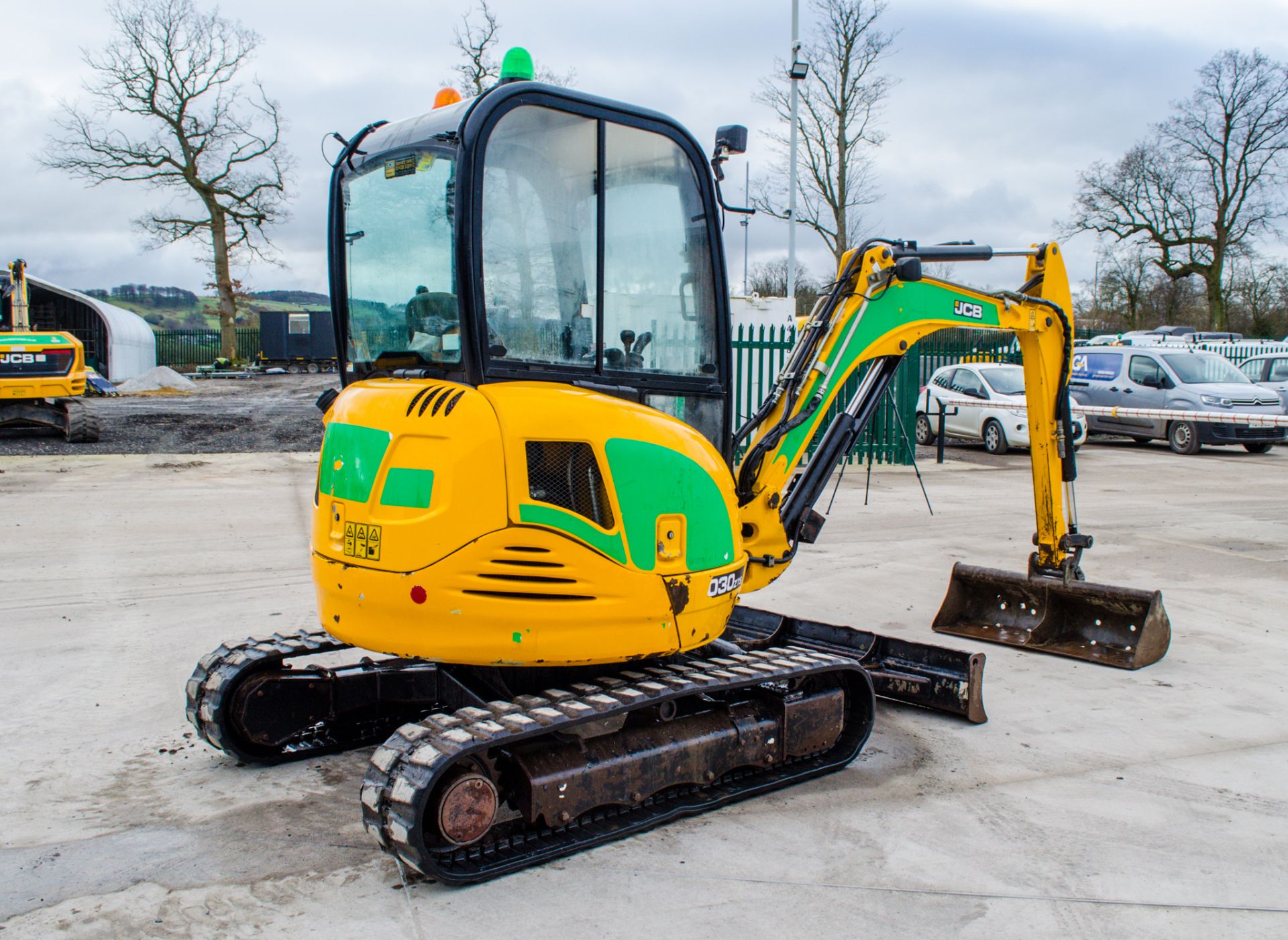 JCB 8030 ZTS 3 tonne rubber tracked mini excavator Year: 2015 S/N: 02432299 Recorded Hours: 2573 - Image 3 of 24