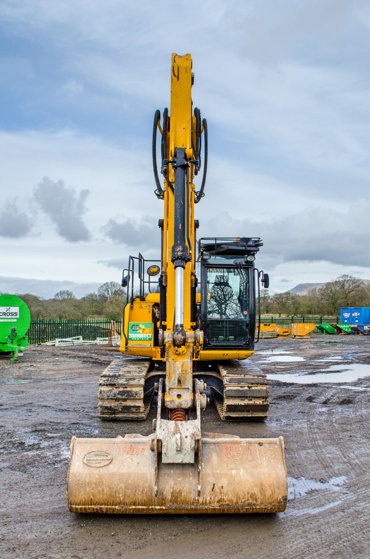 JCB JS130 LC 13 tonne rubber padded steel tracked excavator Year: 2015 S/N: 2441397 Recorded - Image 5 of 24