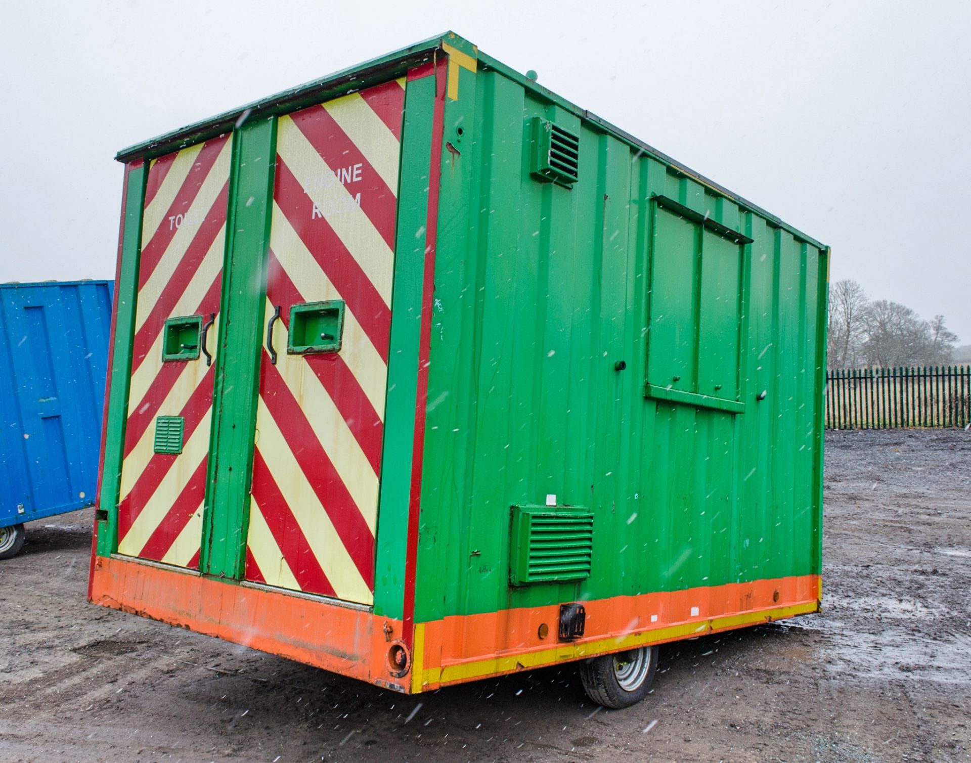 12 ft x 8 ft steel anti vandal mobile welfare unit Comprising of: canteen area, toilet & generator - Image 3 of 10