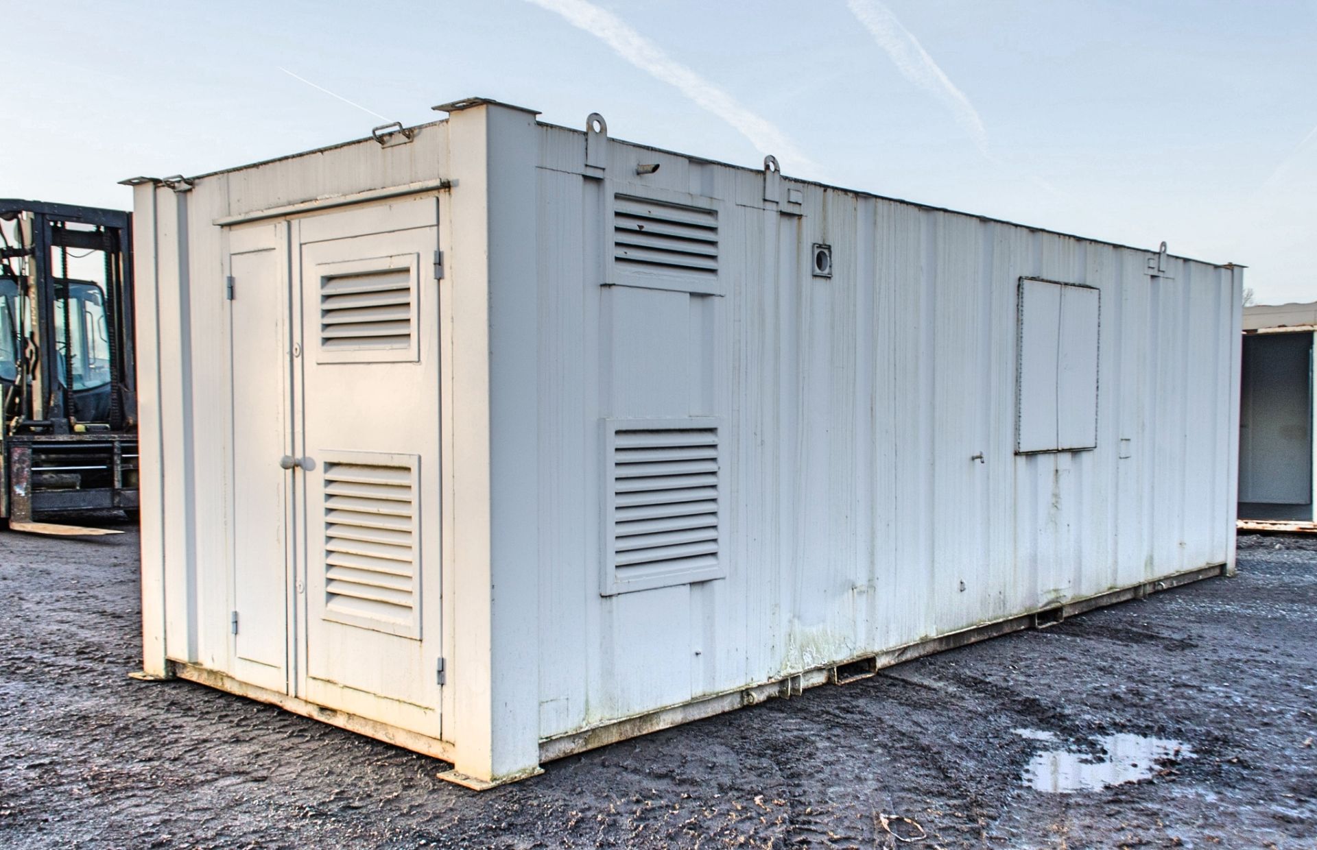 24 ft x 9 ft steel welfare site unit Comprising of: Canteen area, toilet & generator room c/w MGMK - Image 4 of 9