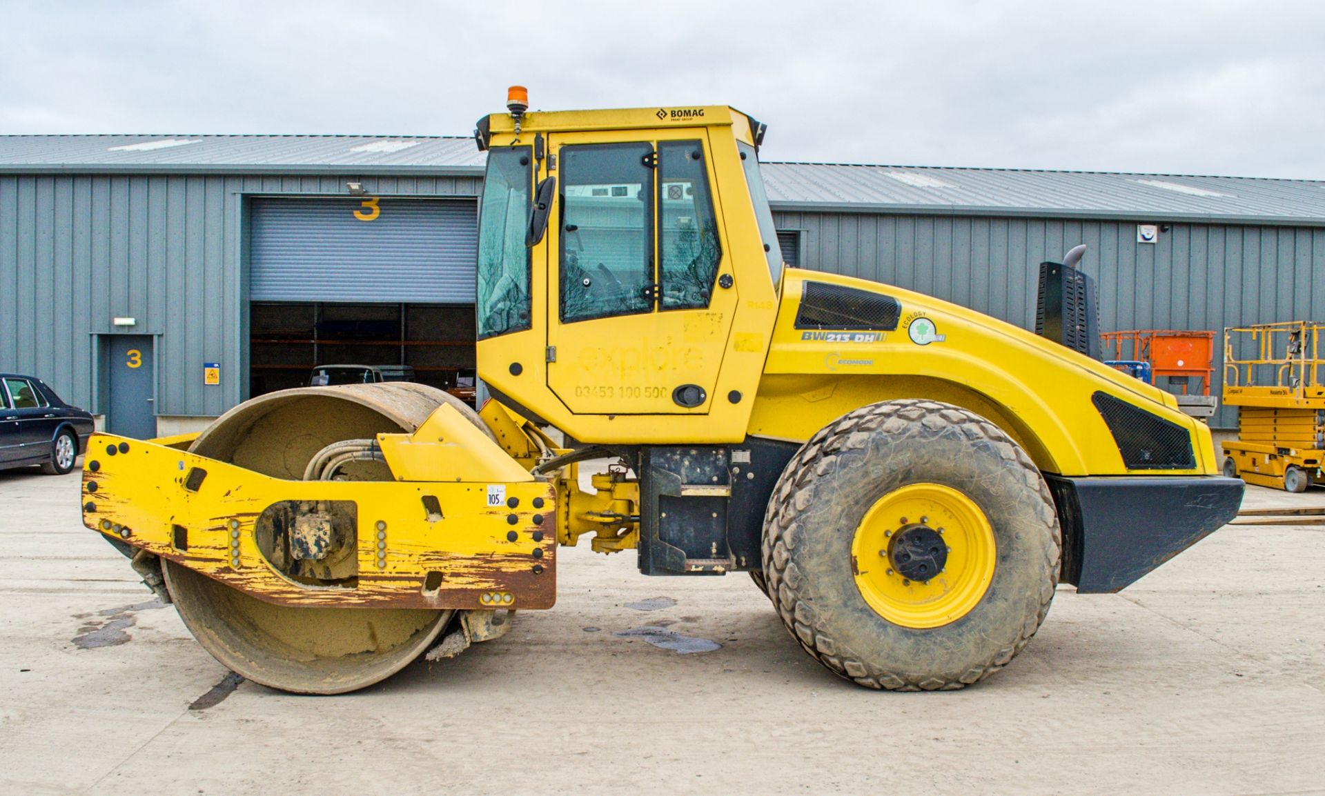 Bomag BW213 DH-4i  single drum cabbed roller Year: 2014 S/N: 85101003 Recorded Hours: 2350 - Image 8 of 18