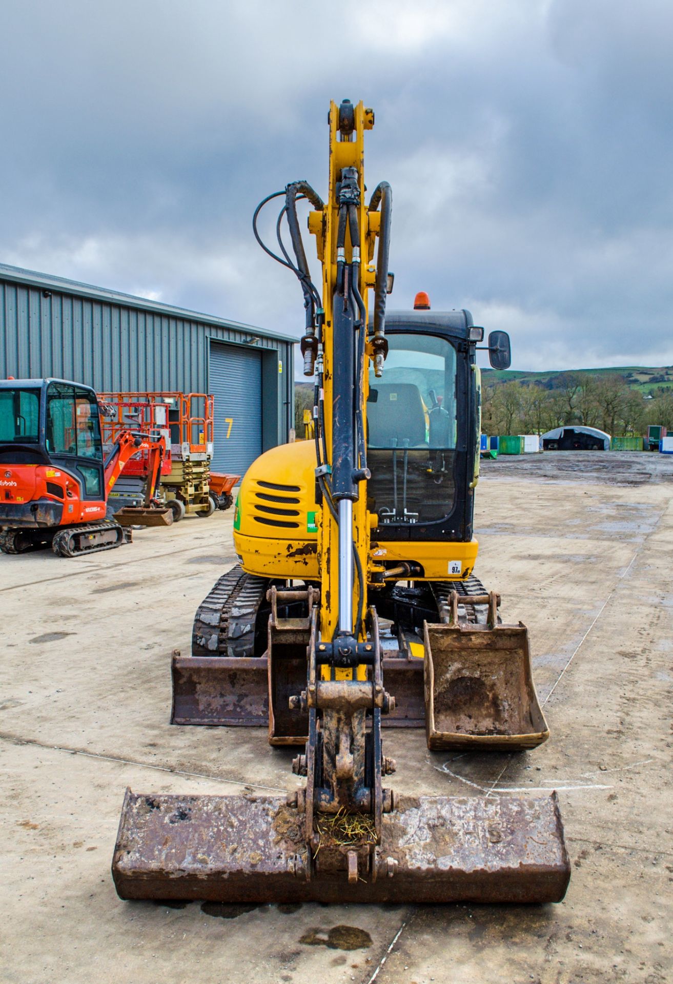 JCB 8055 RTS 5.5 tonne rubber tracked midi excavator Year: 2014  S/N: 2426041 Recorded Hours: 2629 - Image 5 of 25