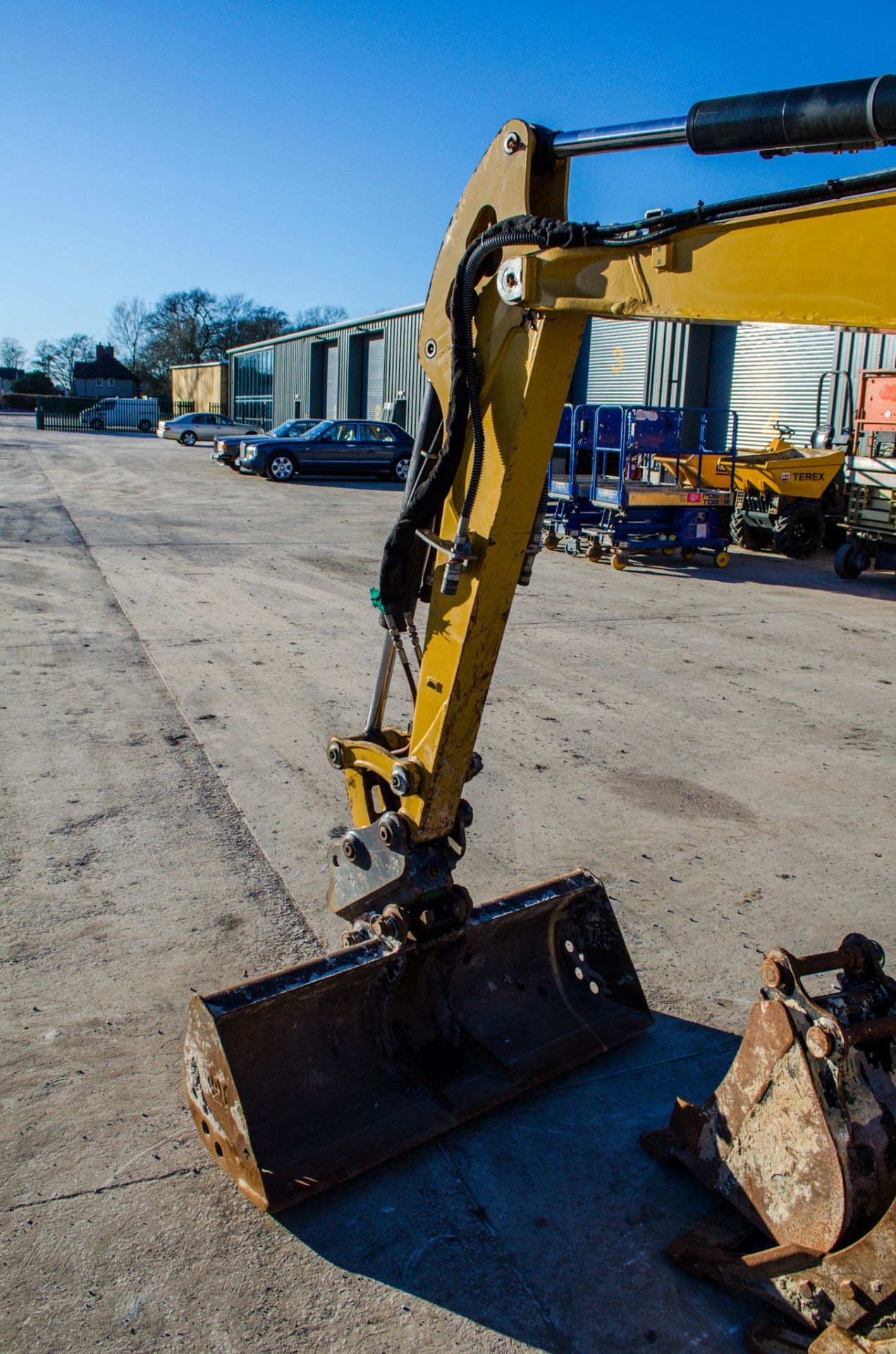 CAT 302.7D 3 tonne rubber tracked mini excavator Year: 2018 S/N: CLJL05350 Recorded Hours: 873 - Image 12 of 23