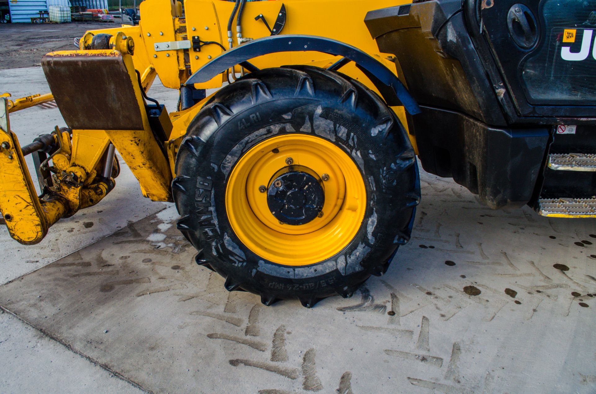 JCB 535-125 12.5 metre telescopic handler Year: 2019 S/N: 2786618 Recorded Hours: 4314 - Image 9 of 24