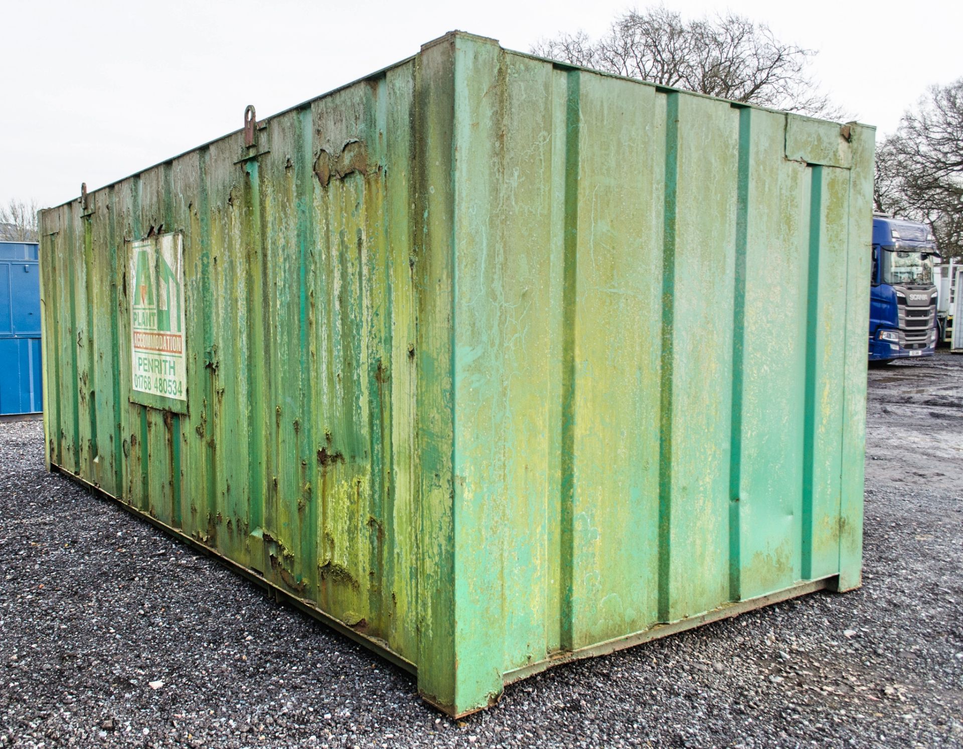 21 ft x 9 ft steel store site unit c/w keys A190557 - Image 3 of 5