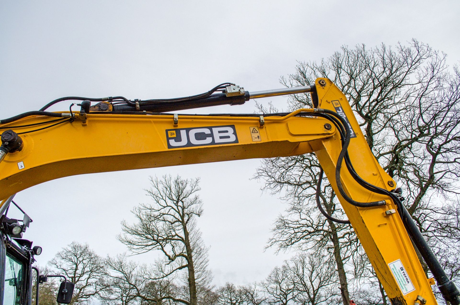JCB JS130 LC 13 tonne rubber padded steel tracked excavator Year: 2015 S/N: 2441397 Recorded - Image 12 of 24