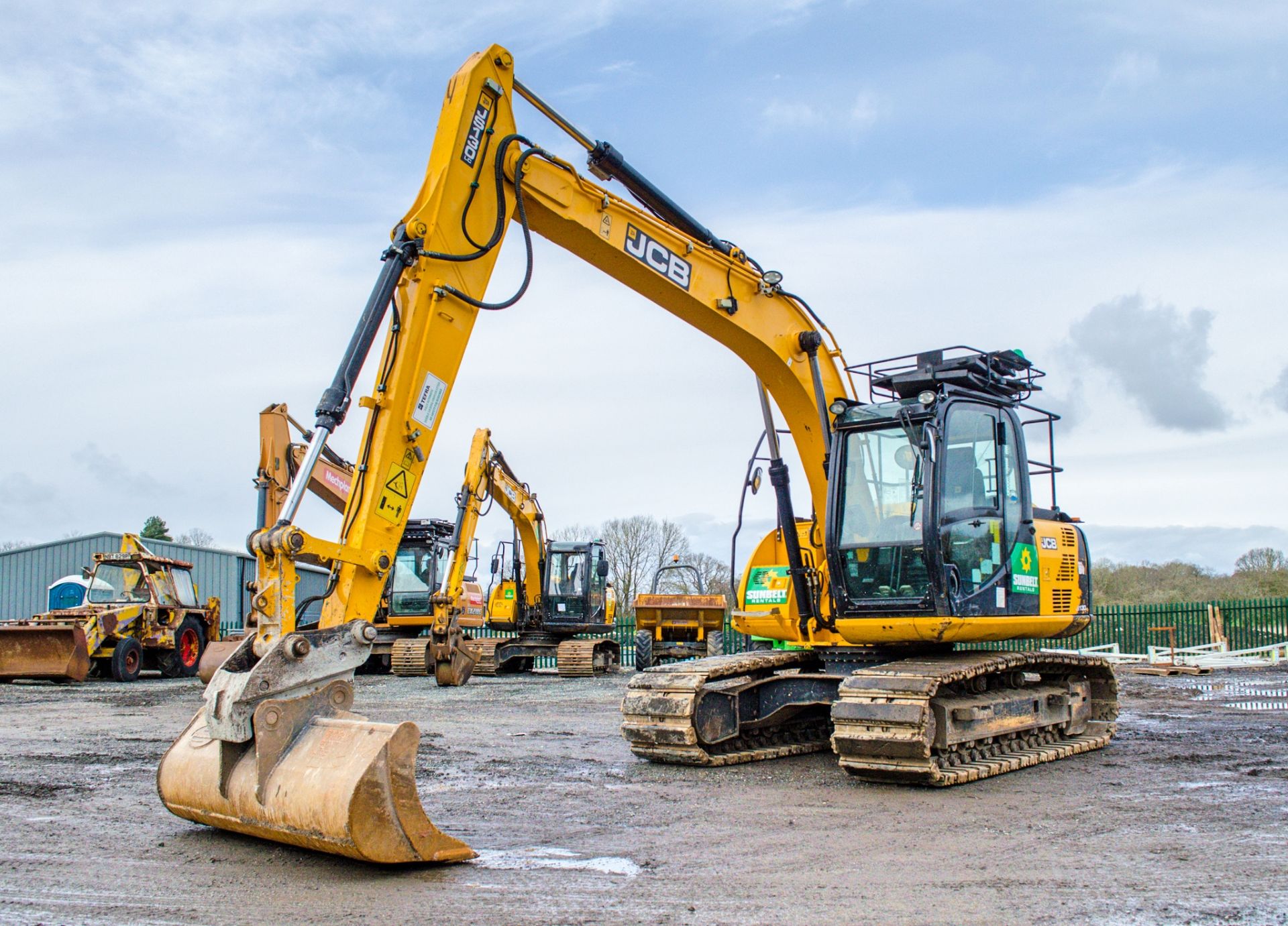 JCB JS130 LC 13 tonne rubber padded steel tracked excavator Year: 2015 S/N: 2441397 Recorded