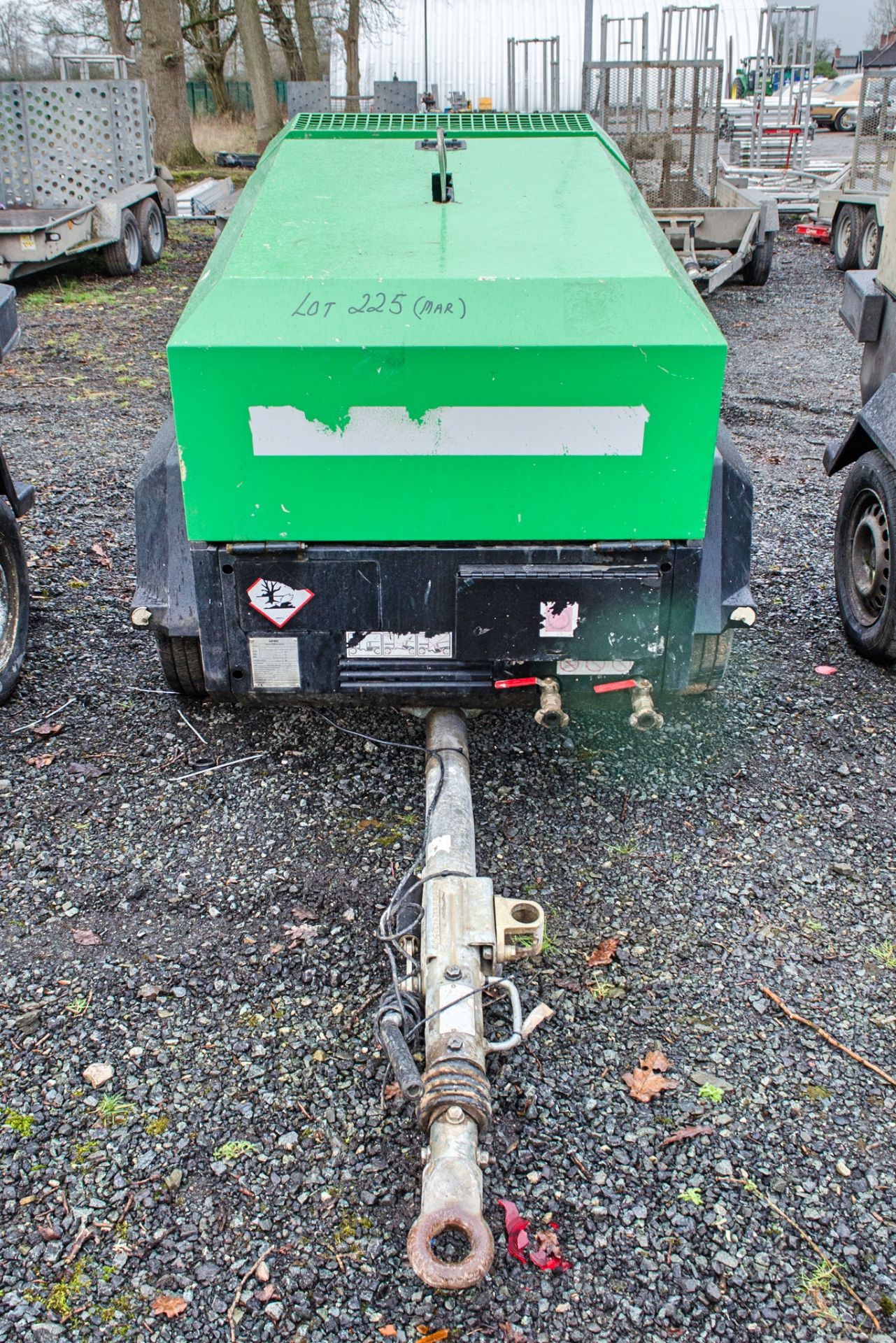 Doosan 7/41 diesel driven fast tow mobile air compressor Year: 2014 S/N: 432507 Recorded Hours: - Image 3 of 6