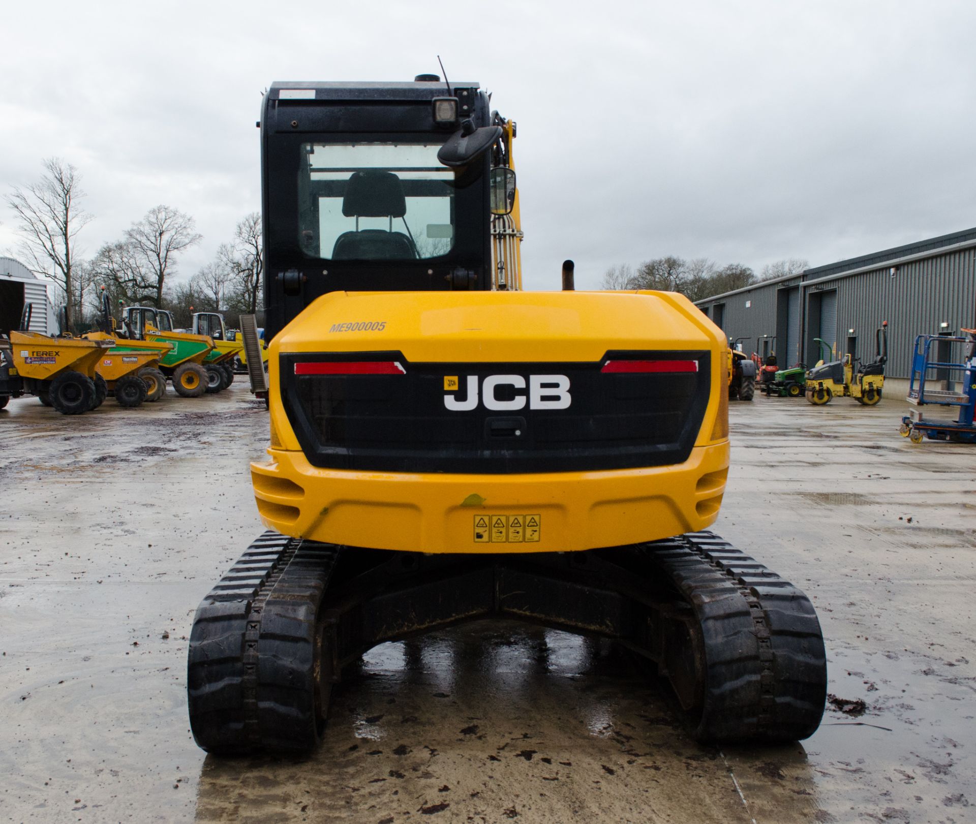 JCB 85Z 9 tonne rubber tracked midi excavator Year: 2017 S/N: 2500968 Recorded Hours: 4415  piped, - Image 6 of 20