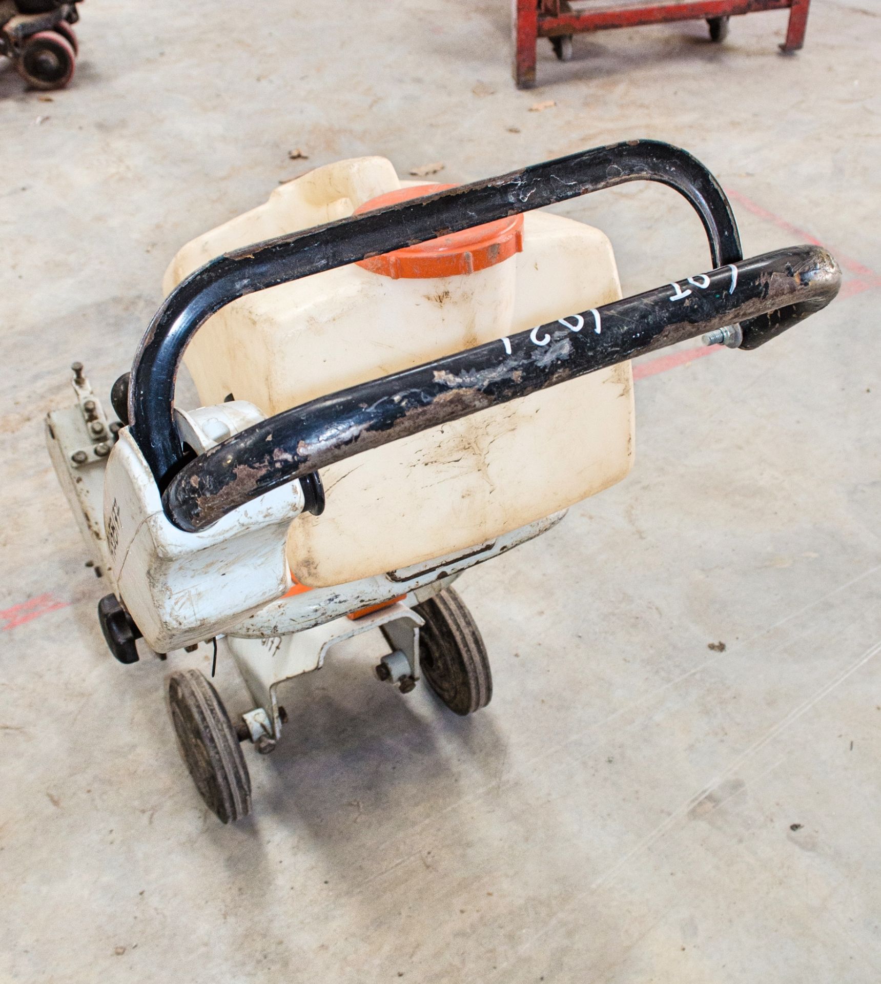 Stihl saw cradle A858177 - Image 2 of 2