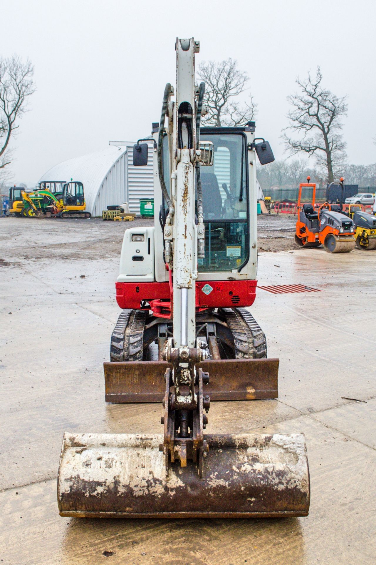 Takeuchi TB228 2.8 tonne rubber tracked mini excavator Year: 2015 S/N: 122804414 Recorded Hours: 879 - Image 5 of 19
